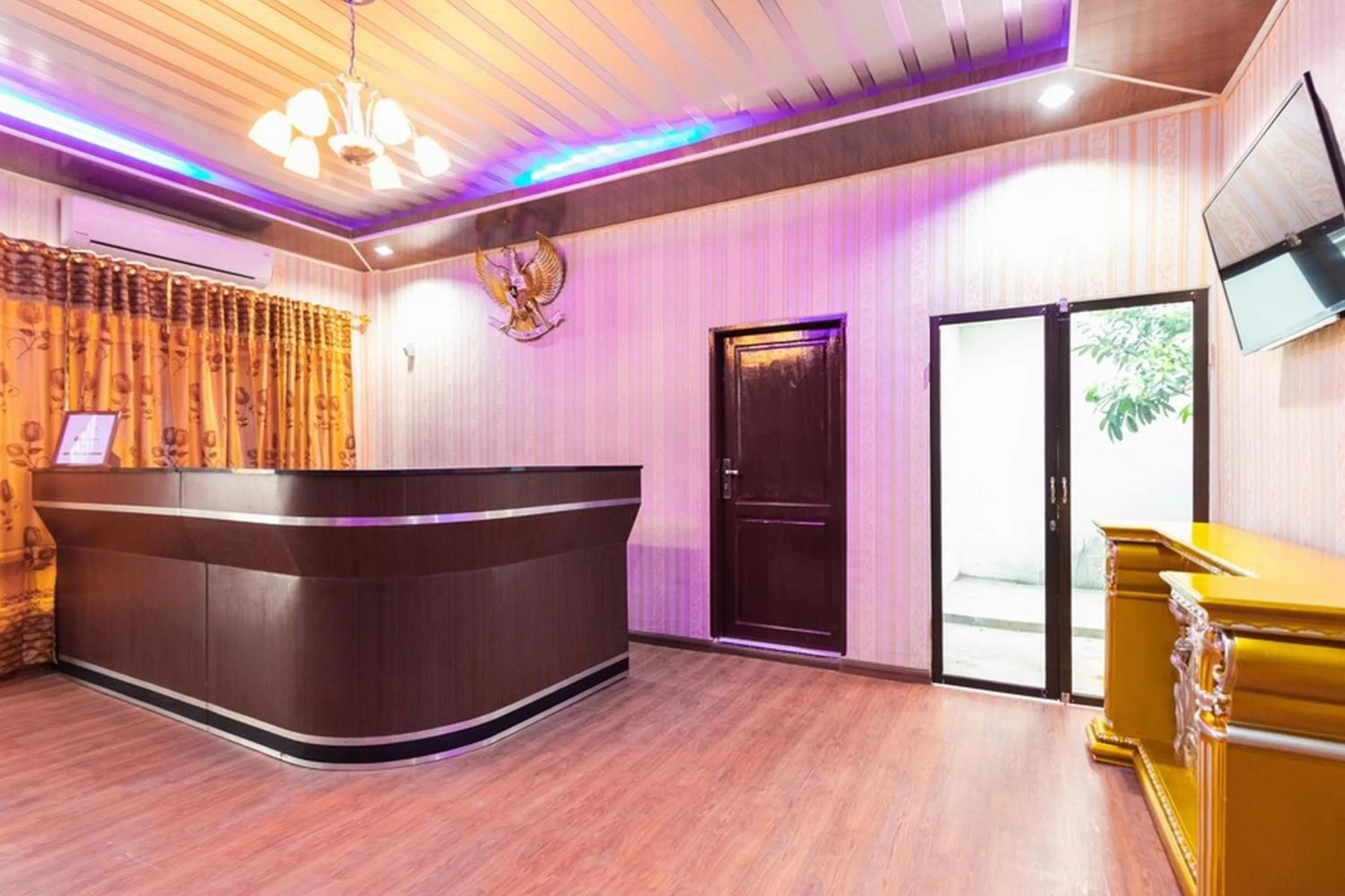 Facade/entrance in RedDoorz Plus near Universitas Methodist Medan