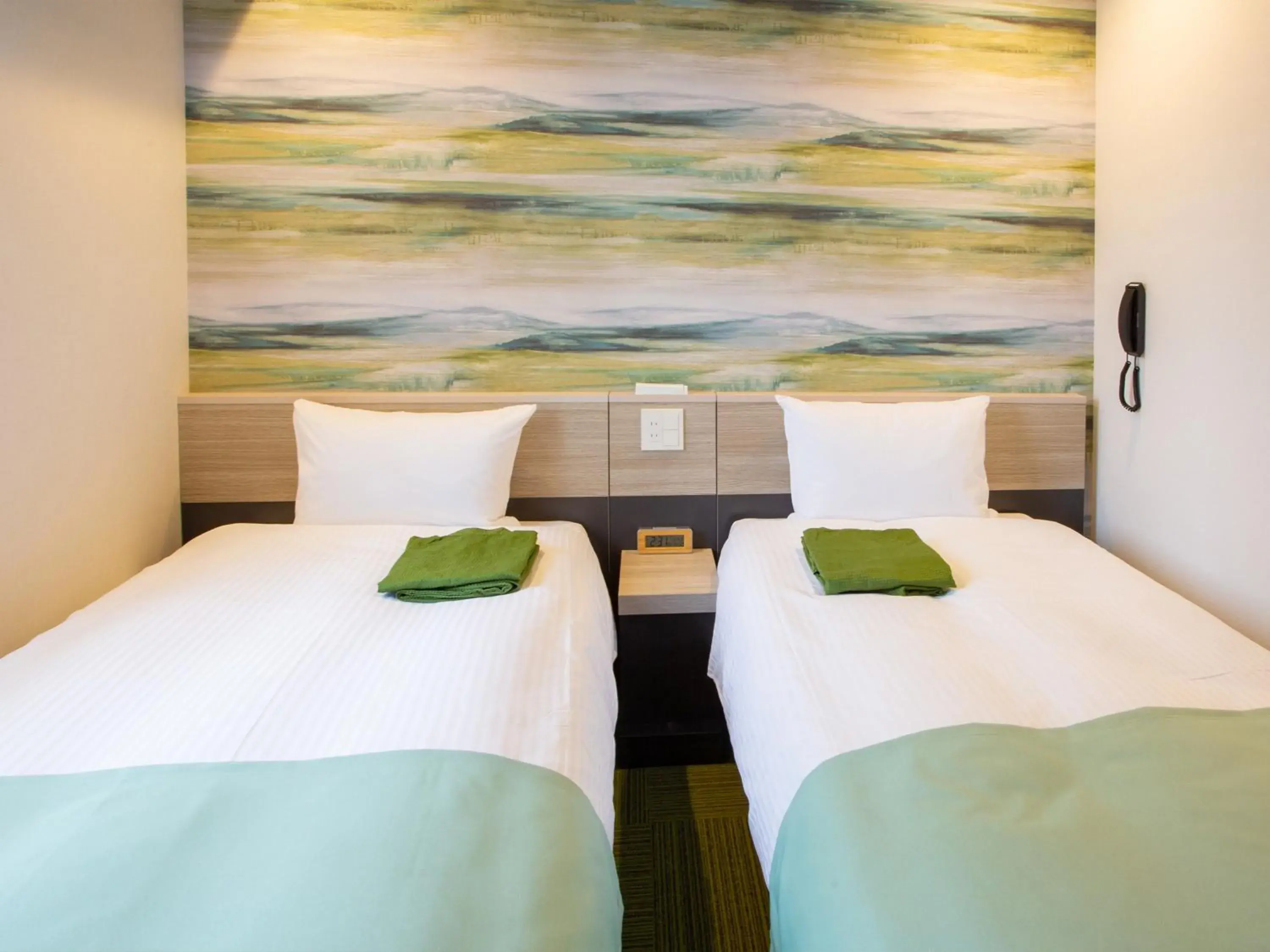 Economy Twin Room - single occupancy - Non-Smoking in Kuretake Inn Ogaki Ekimae Economy Twin Room - single occupancy - Non-Smoking in Kuretake Inn Ogaki Ekimae