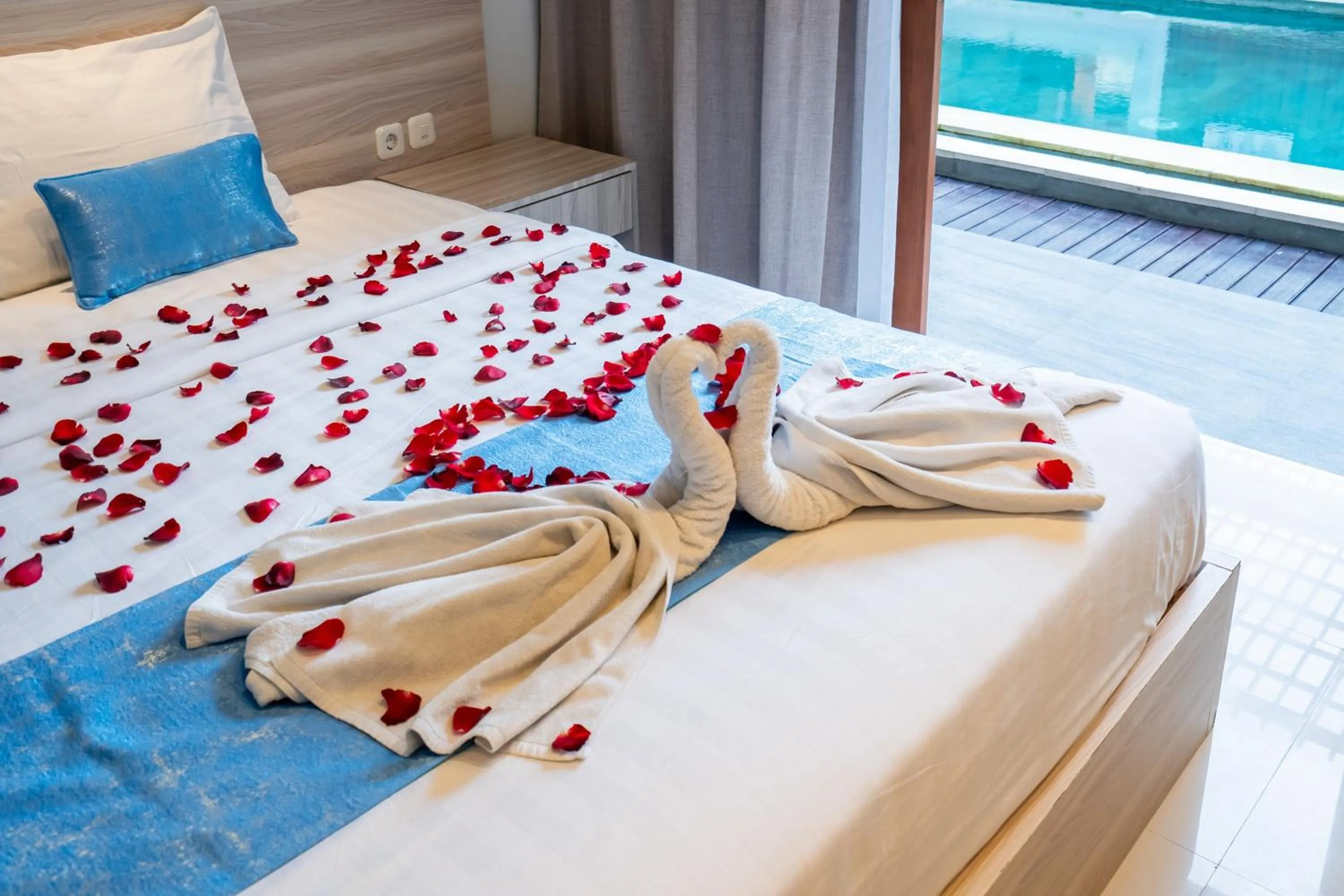 Bed in Mahesa Suites Seminyak