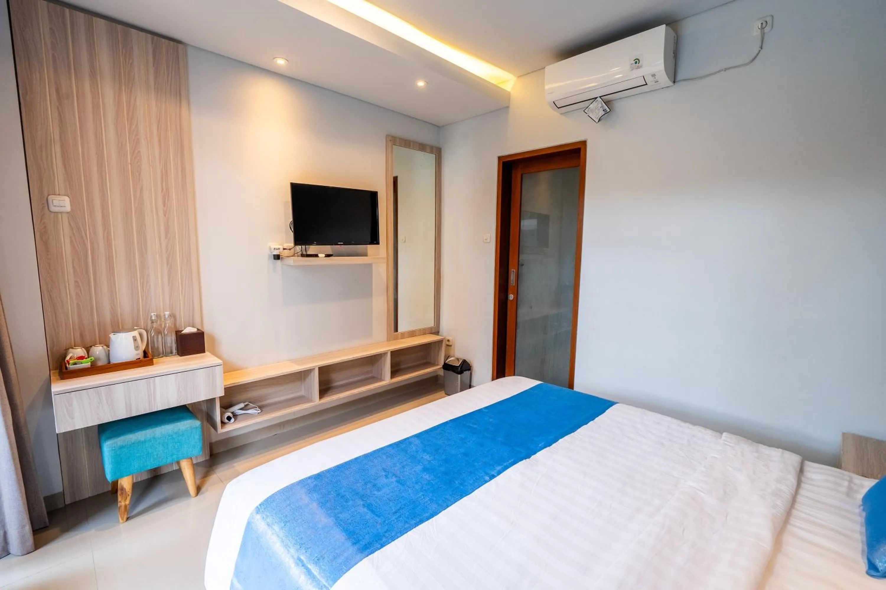 Bed in Mahesa Suites Seminyak