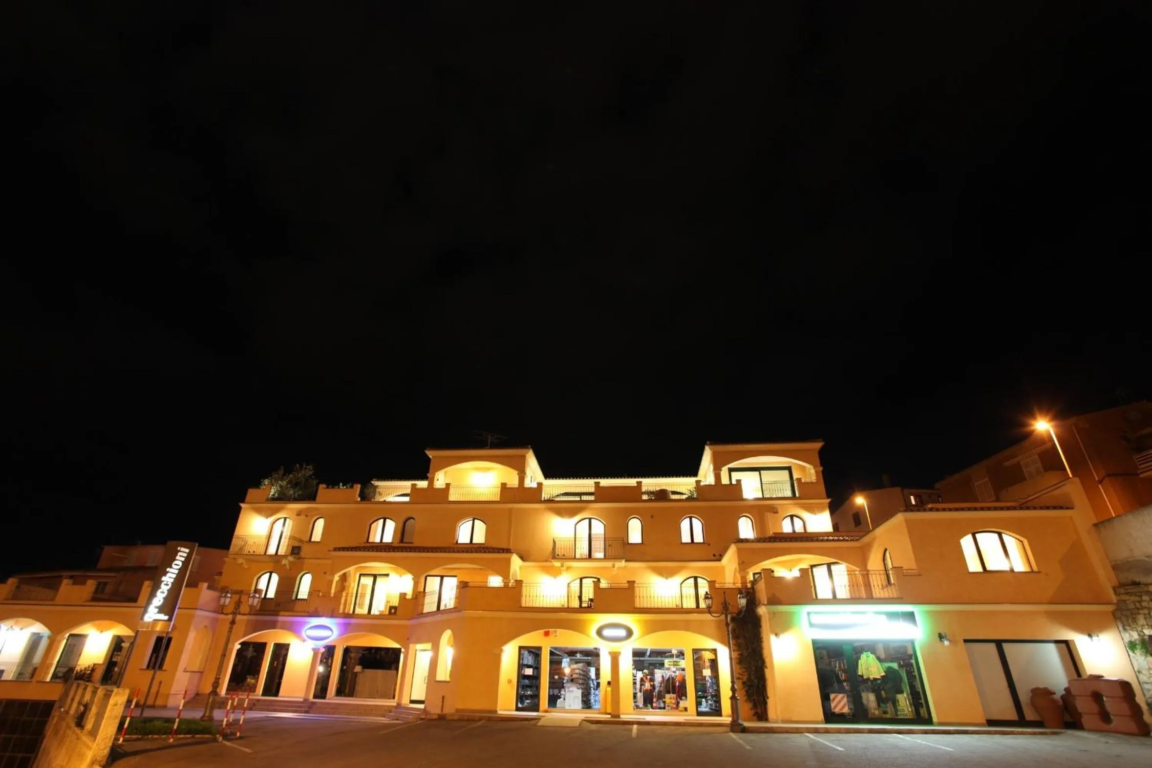 Facade/entrance in Leberides