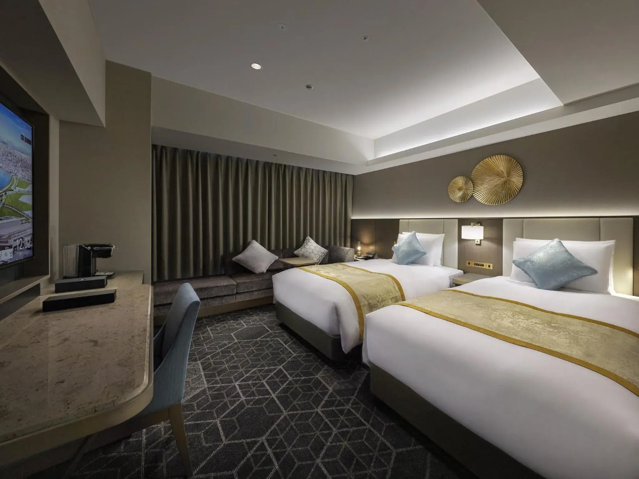 Deluxe Twin Room with River View - Non-Smoking in Villa Fontaine Premier Haneda Airport - Directly connected to Haneda Airport Terminal 3 Deluxe Twin Room with River View - Non-Smoking in Villa Fontaine Premier Haneda Airport - Directly connected to Haneda Airport Terminal 3