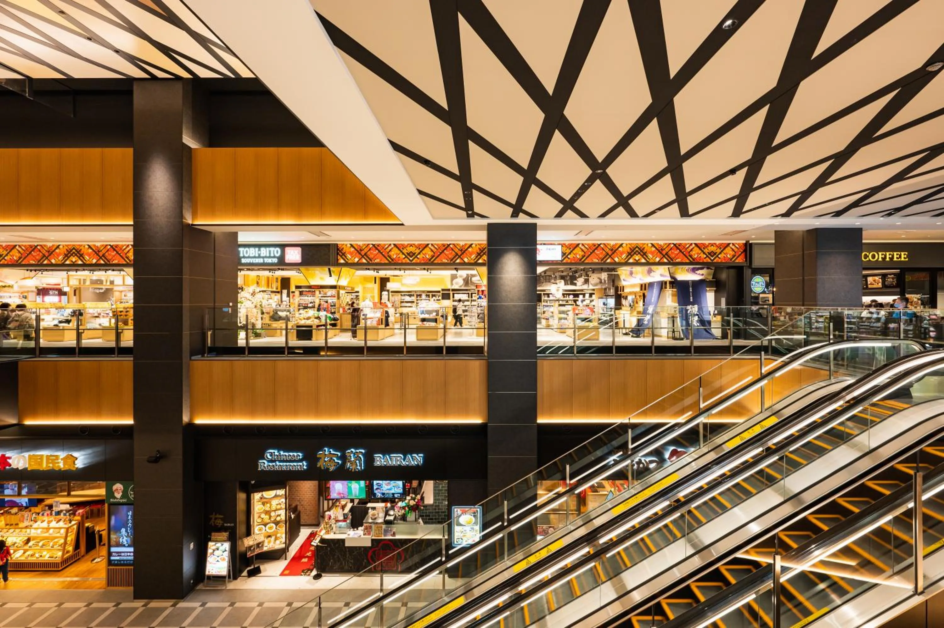 Shopping Area in Villa Fontaine Premier Haneda Airport