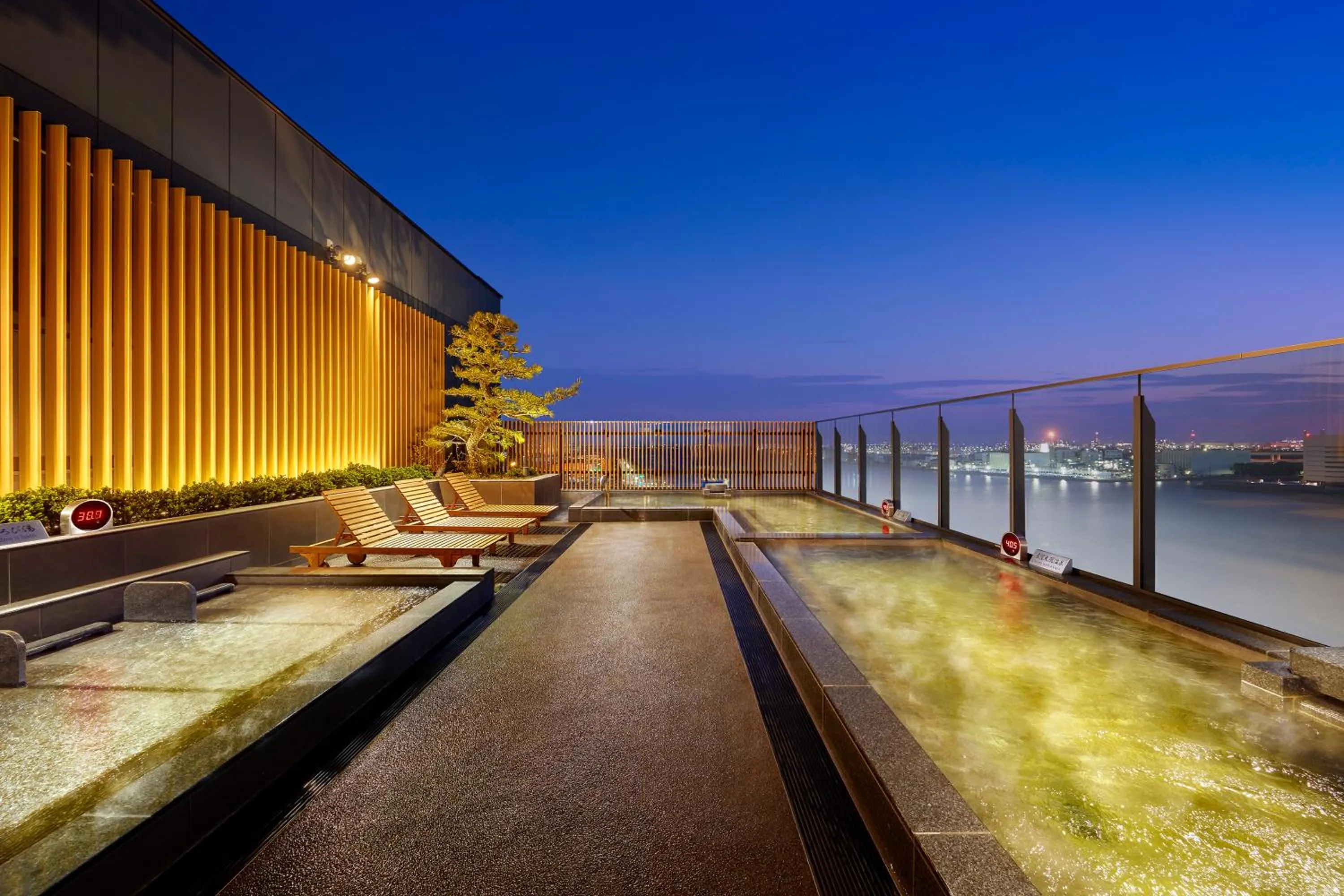 Hot Spring Bath in Villa Fontaine Premier Haneda Airport