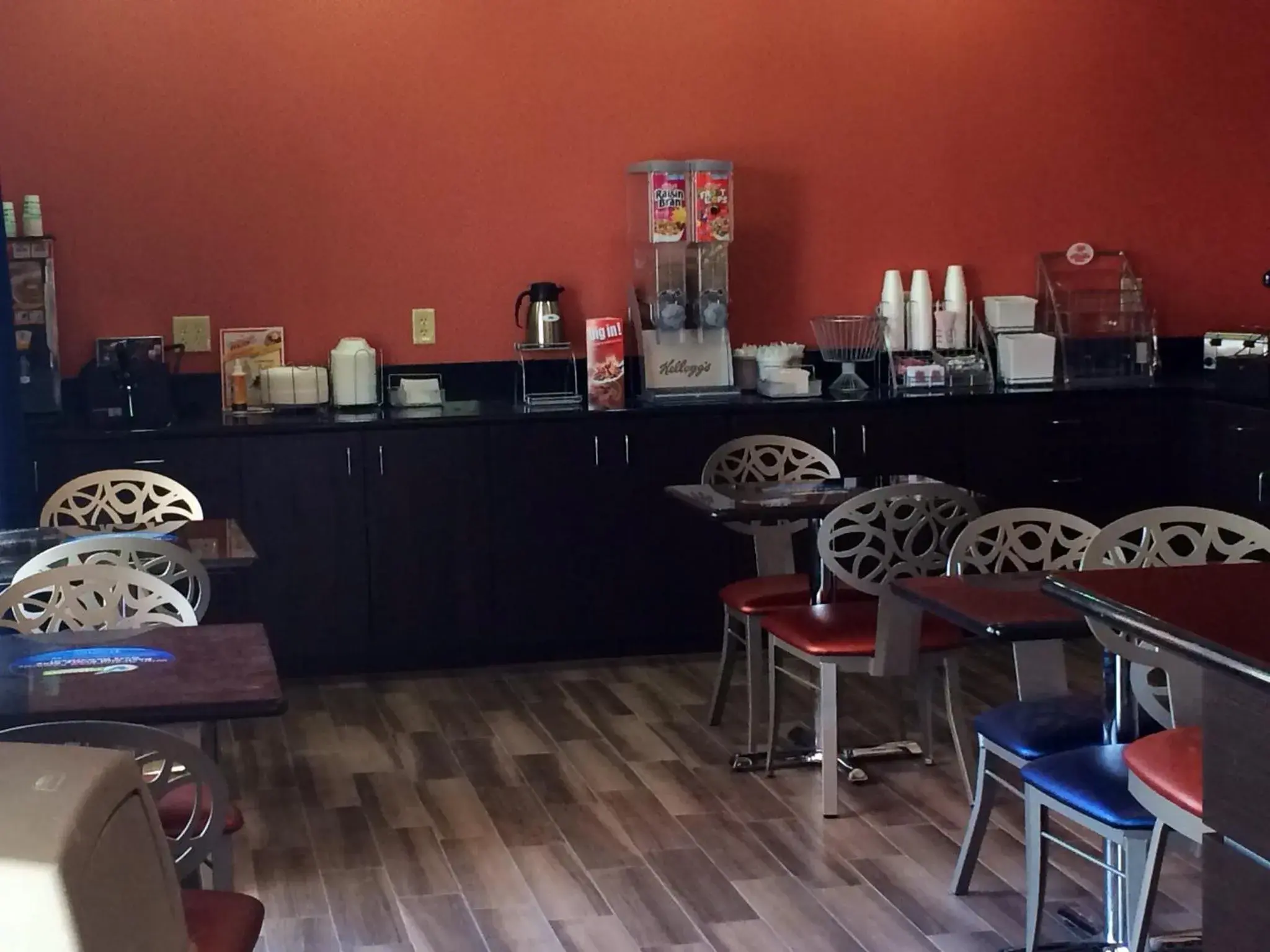 Restaurant/places to eat in Super 8 by Wyndham San Antonio Near Fort Sam Houston Restaurant/places to eat in Super 8 by Wyndham San Antonio Near Fort Sam Houston