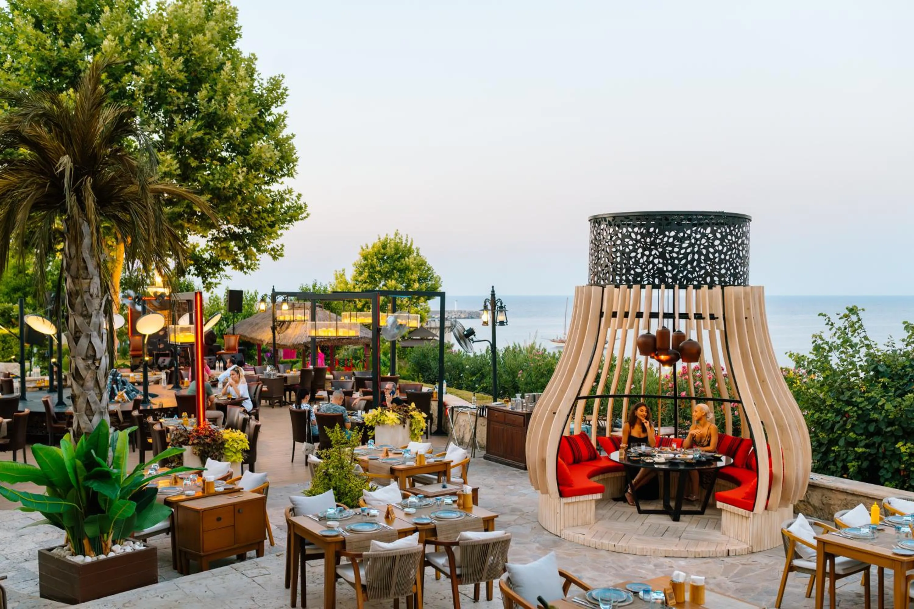 Restaurant/places to eat in Lords Palace Hotel SPA Casino