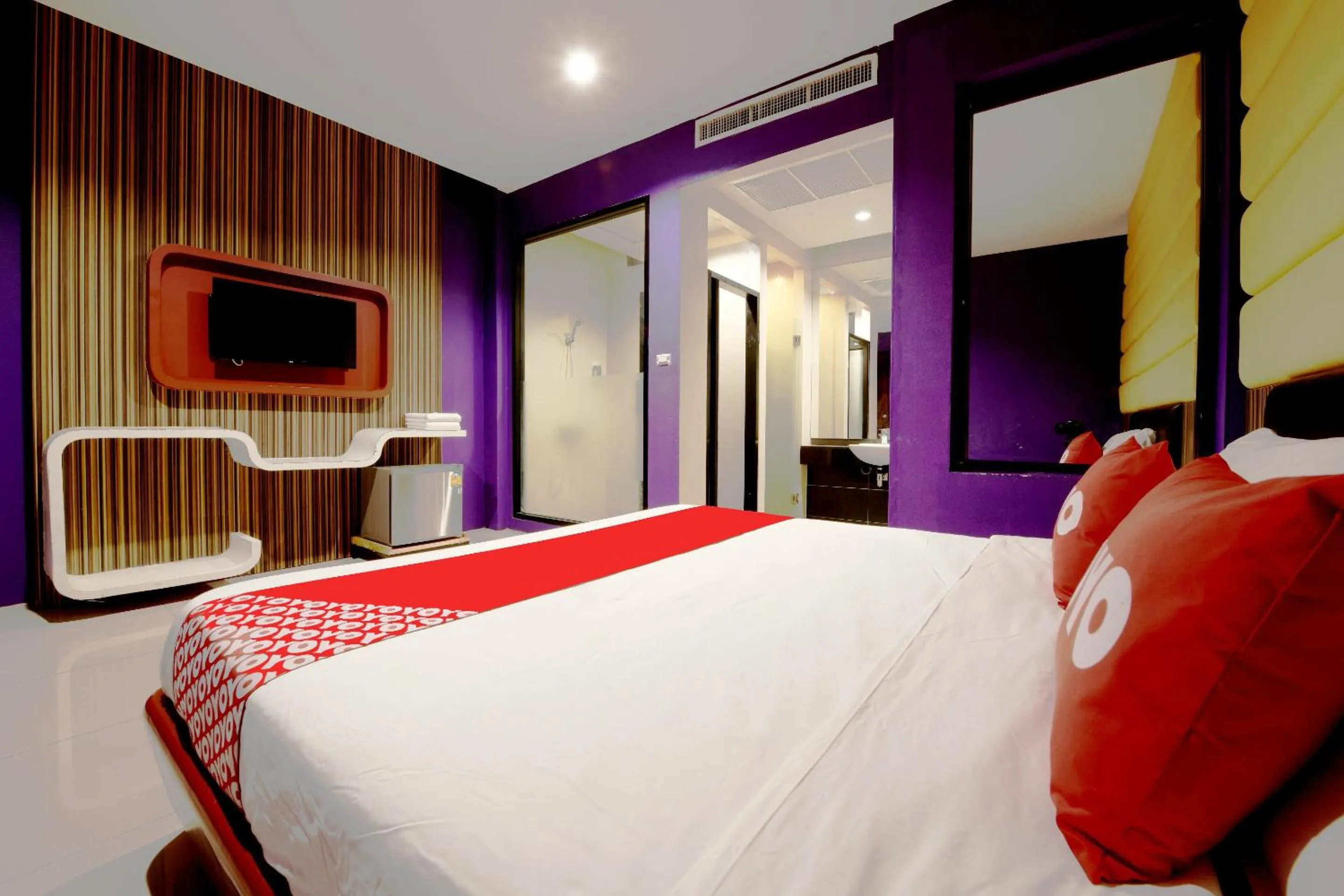 Bedroom, Bed in Sriracha Hotel And Spa