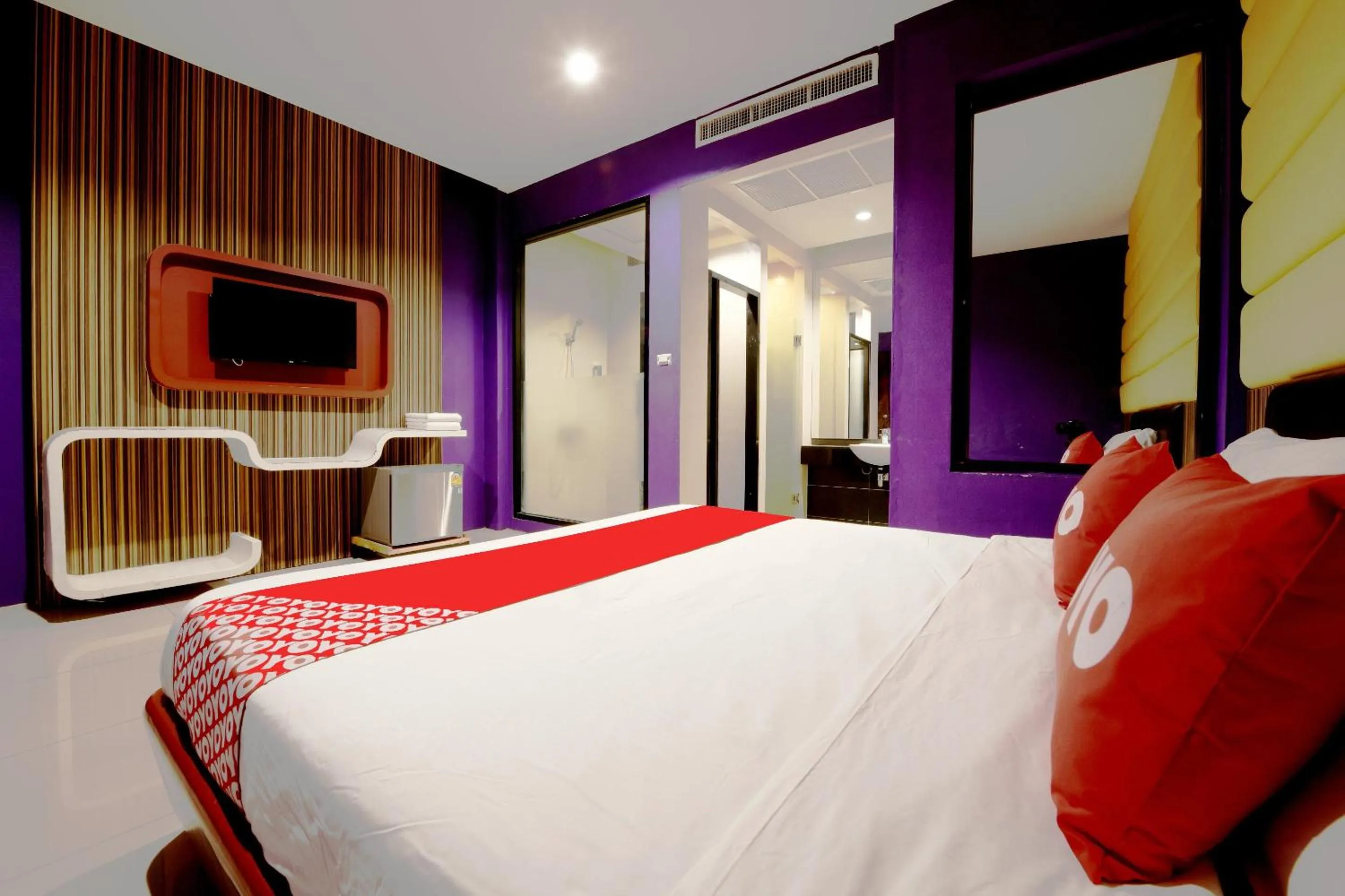 Bedroom, Bed in Sriracha Hotel And Spa