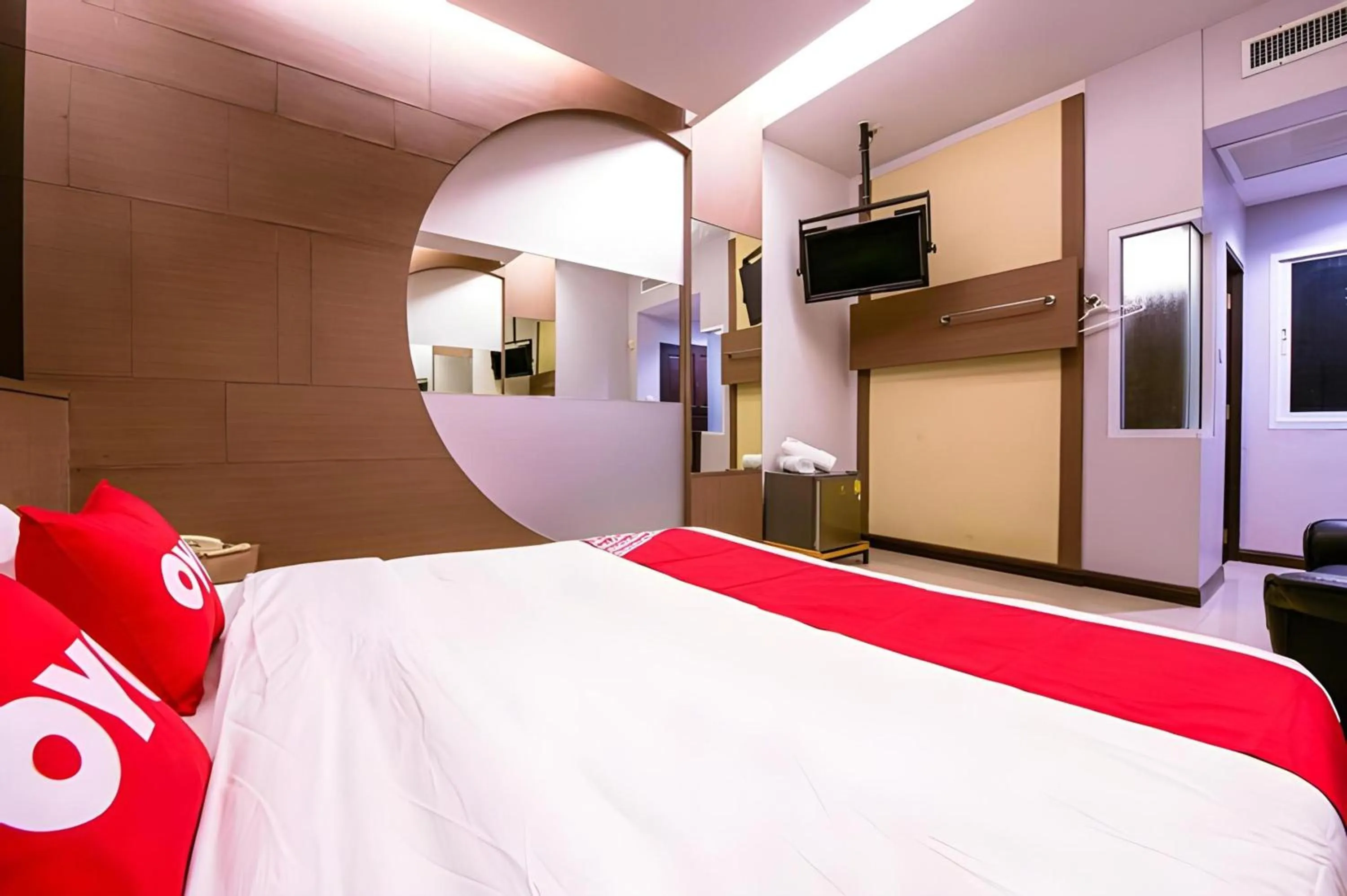 Photo of the whole room in Bangsean Hotel