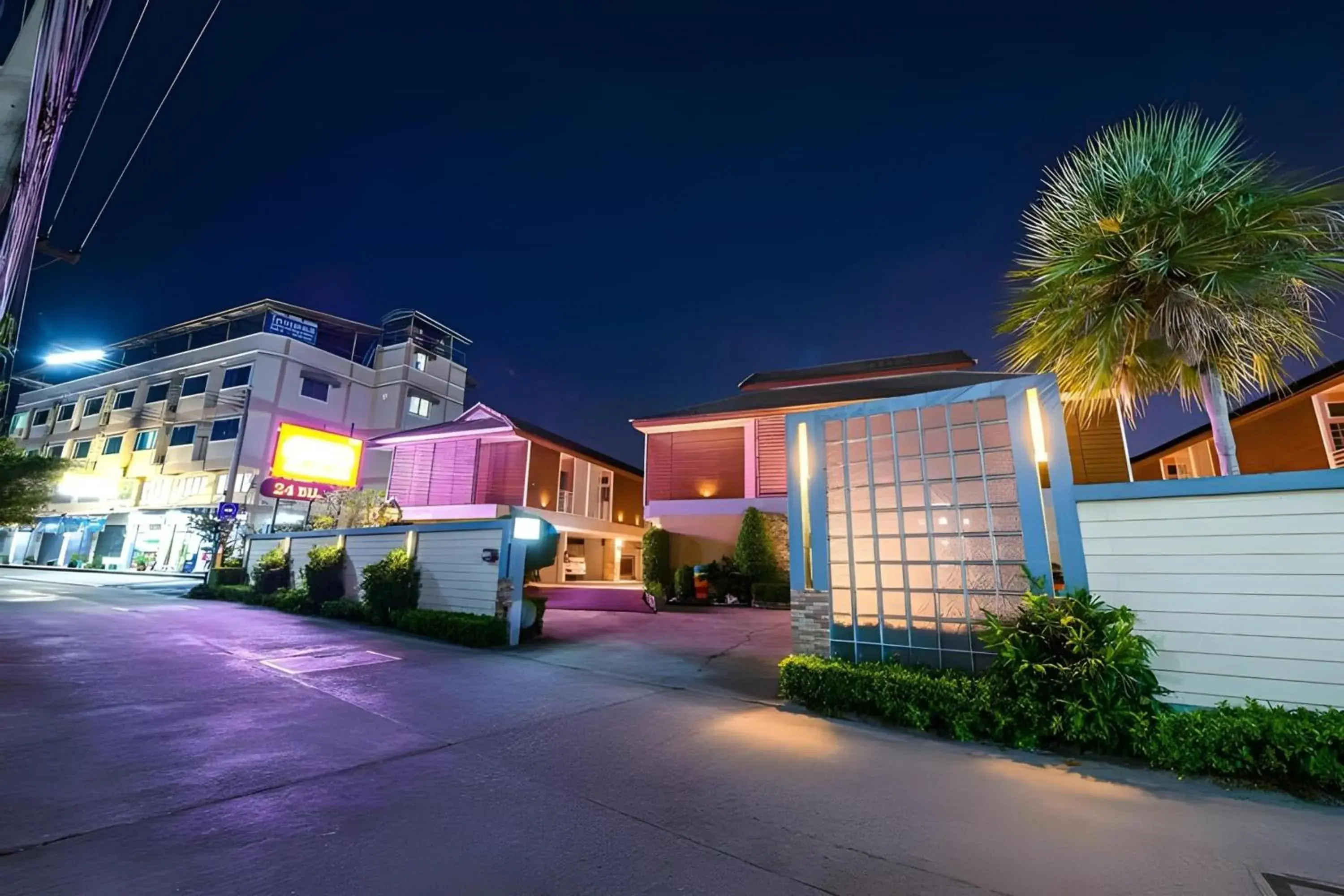 Property building in Bangsean Hotel Property building in Bangsean Hotel