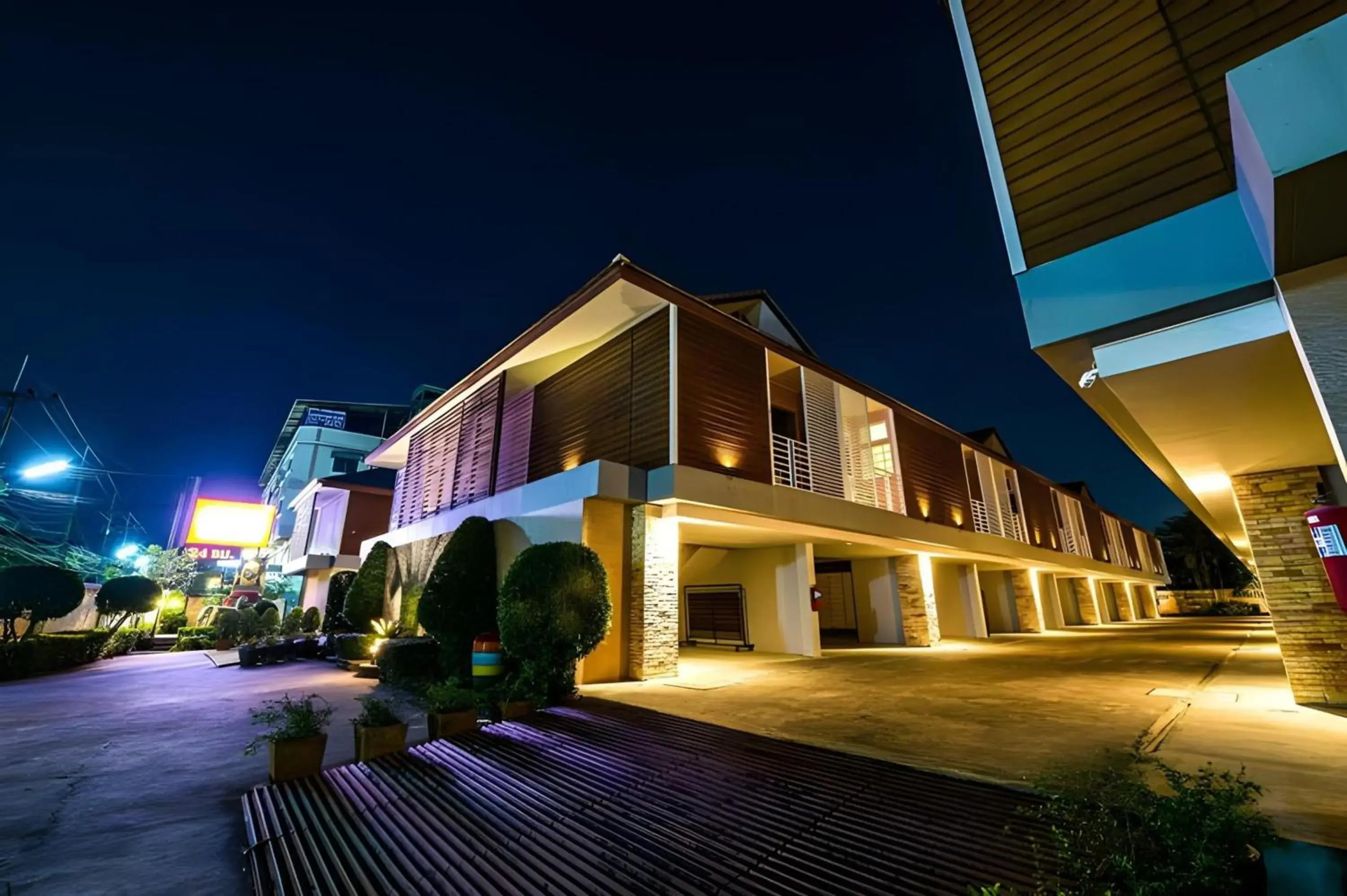 Property building in Bangsean Hotel Property building in Bangsean Hotel