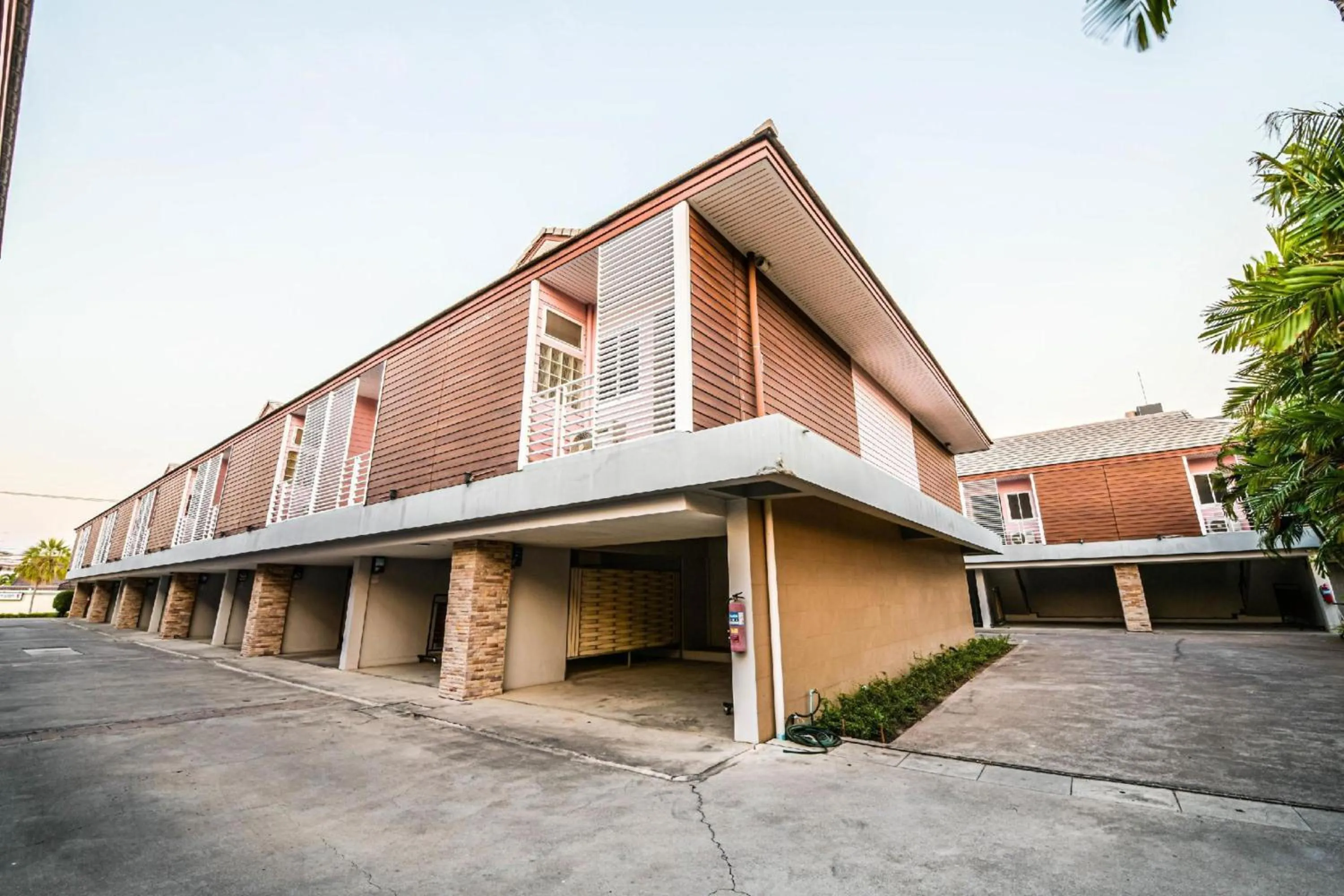 Neighbourhood in Bangsean Hotel