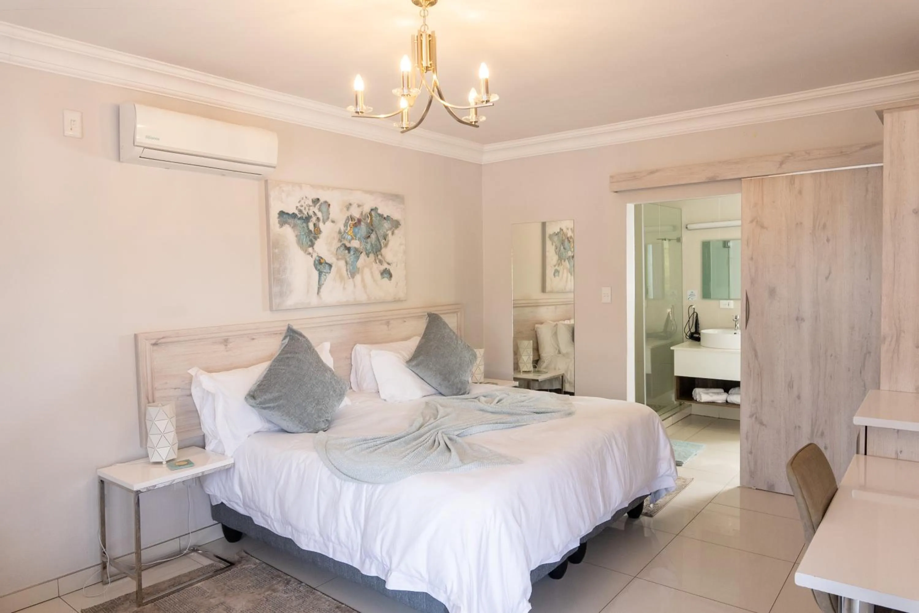 Bed in Prisatt Boutique Hotel