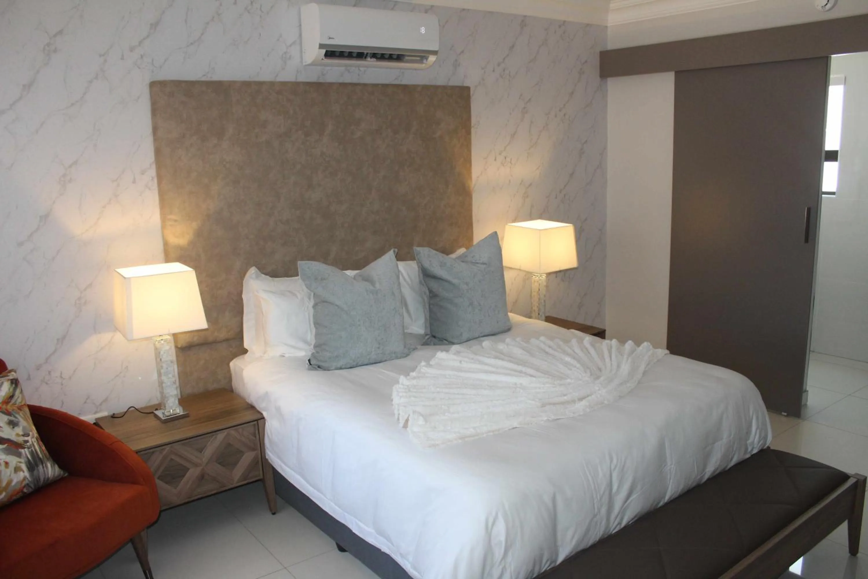 Bed in Prisatt Boutique Hotel