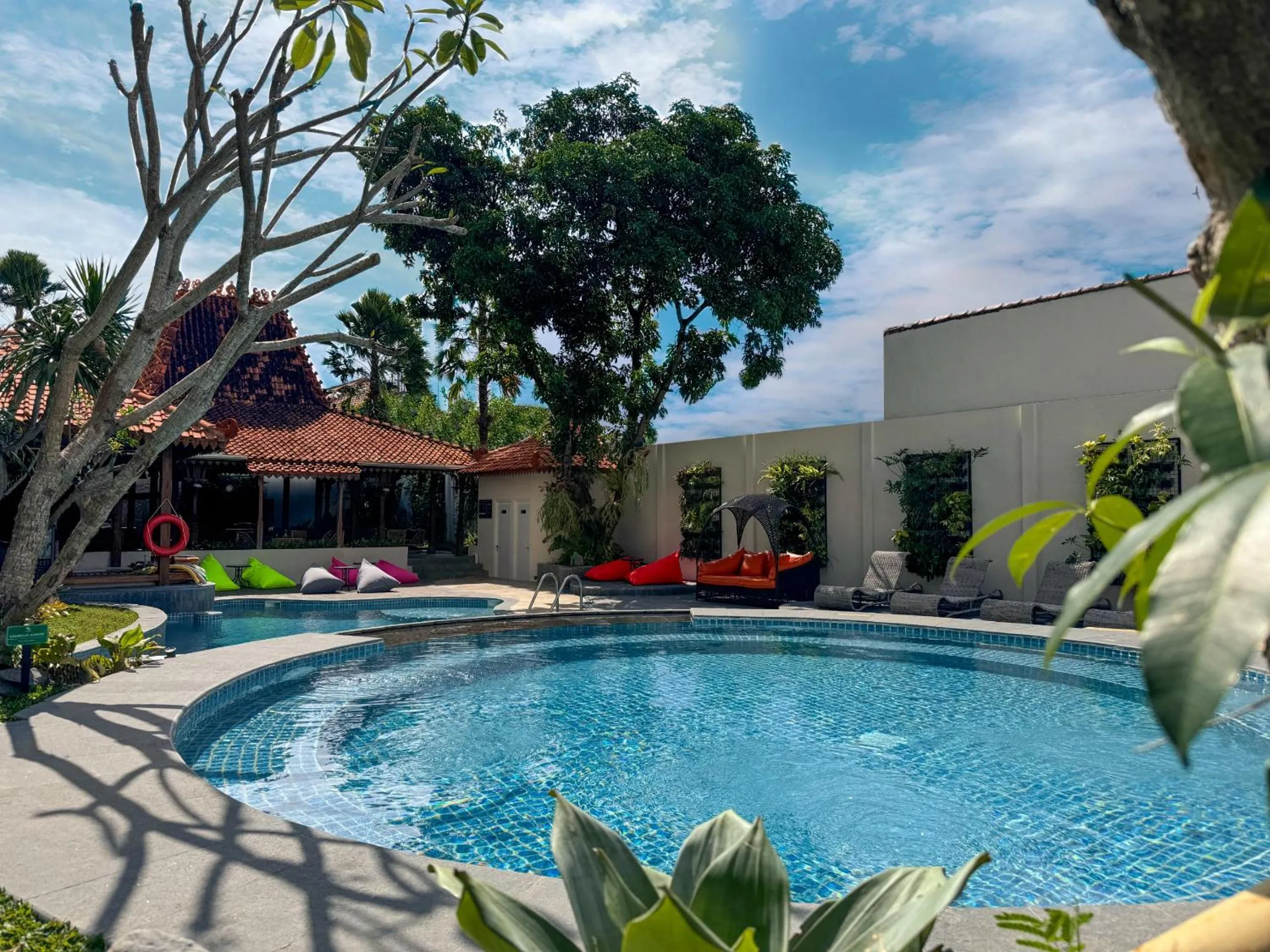 Swimming pool in Aveon Hotel Yogyakarta by Daphna Management