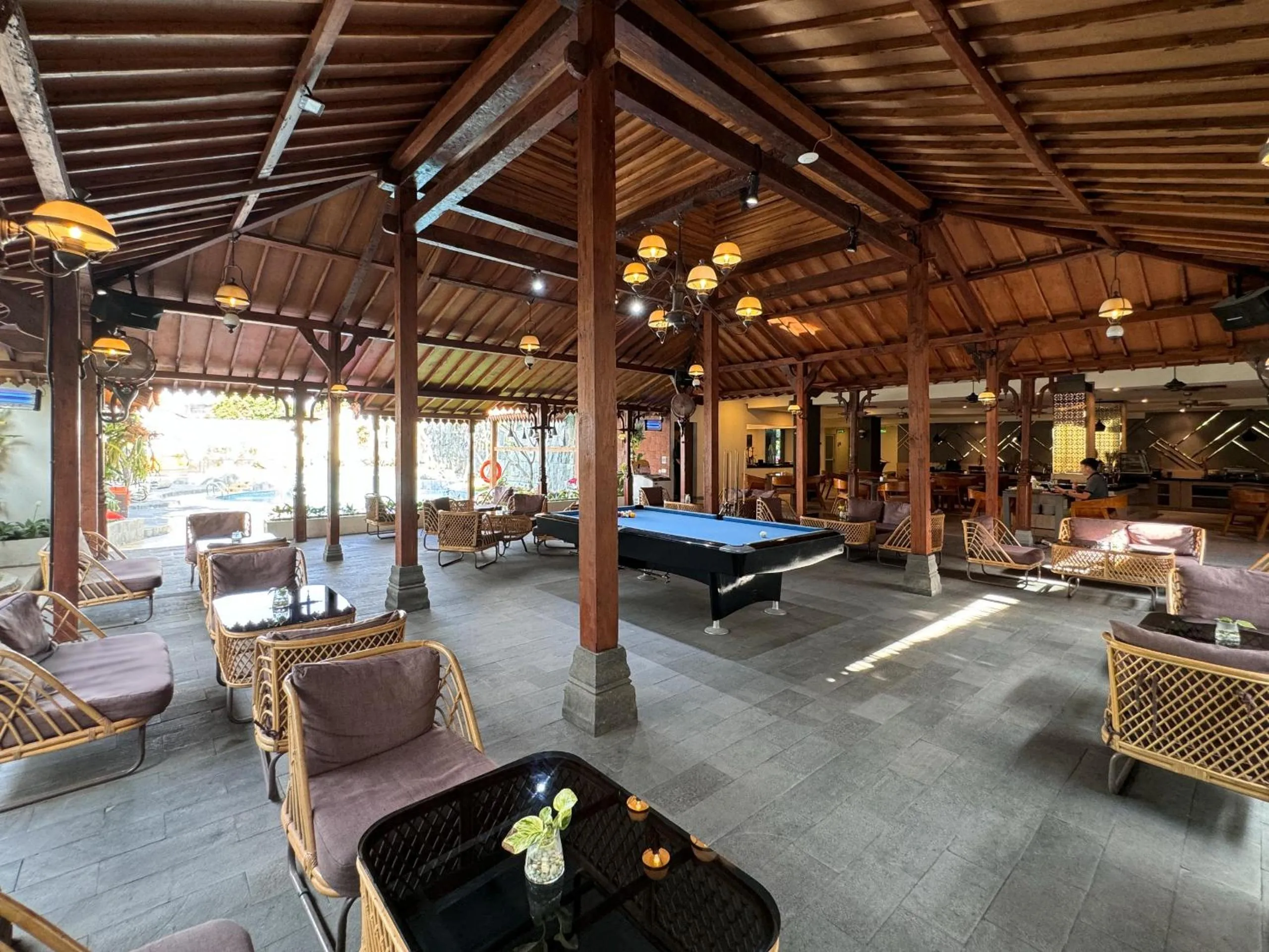 Restaurant/places to eat in Aveon Hotel Yogyakarta by Daphna Management