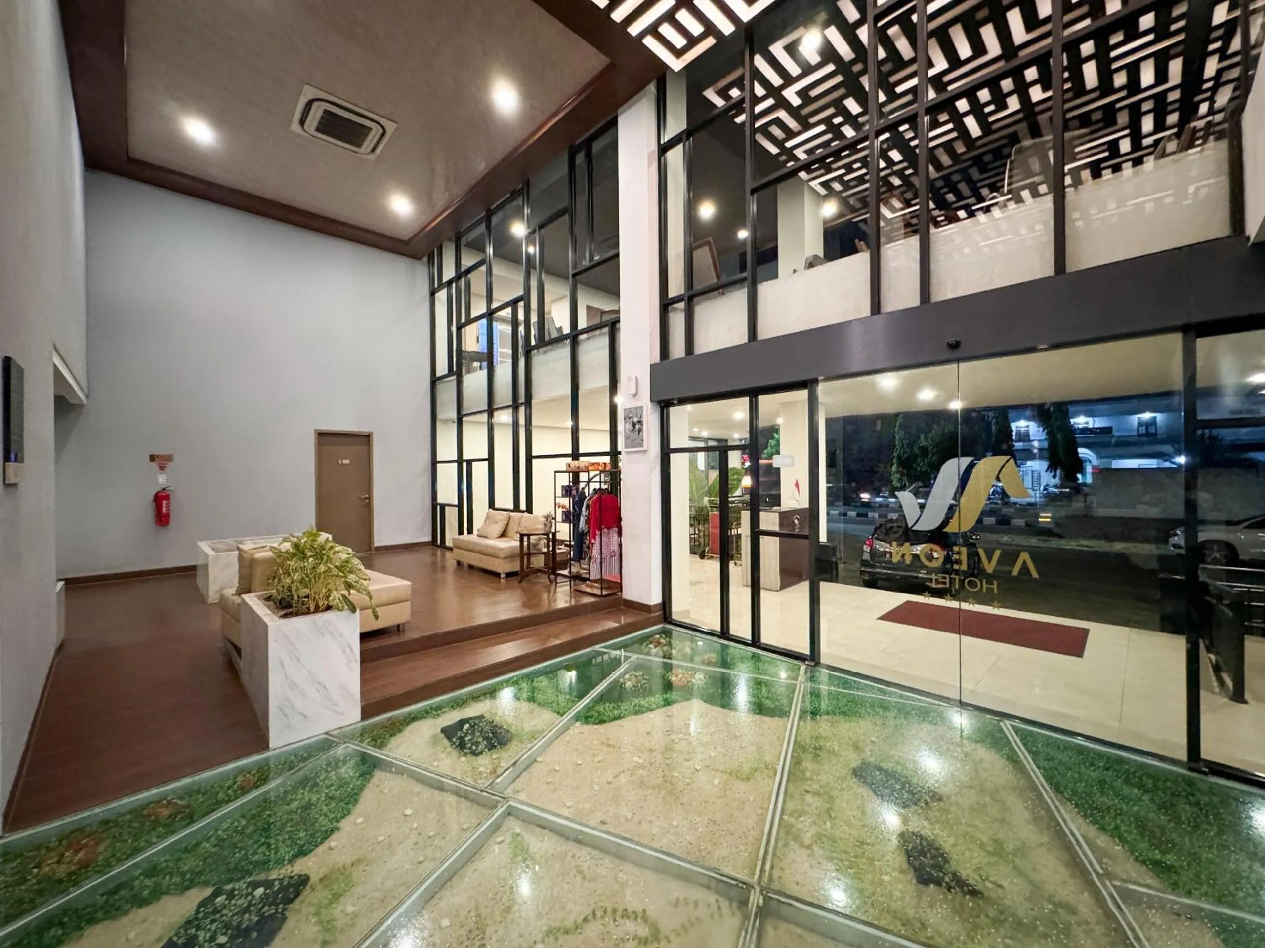Lobby or reception in Aveon Hotel Yogyakarta by Daphna Management