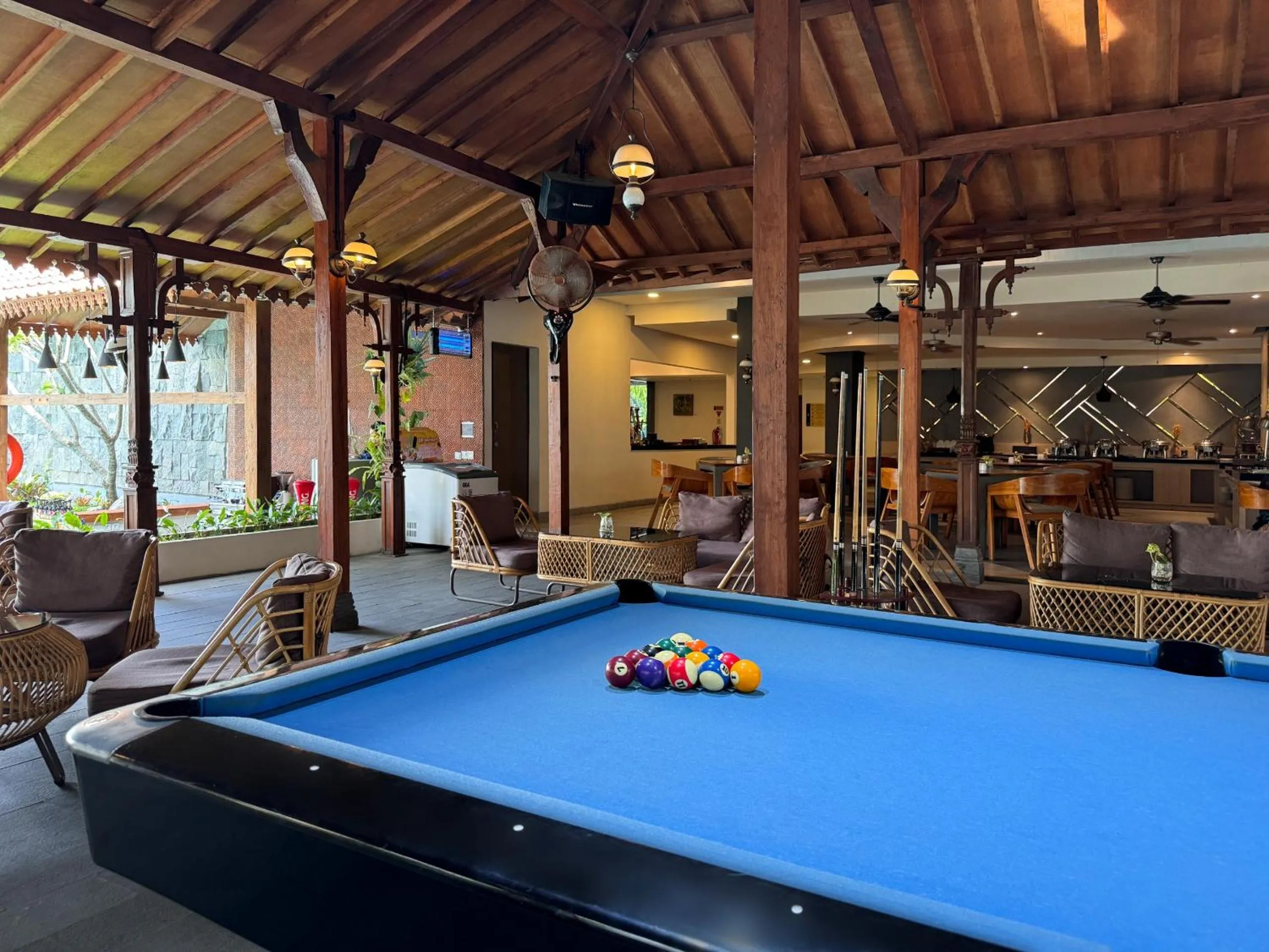 Restaurant/places to eat in Aveon Hotel Yogyakarta by Daphna Management