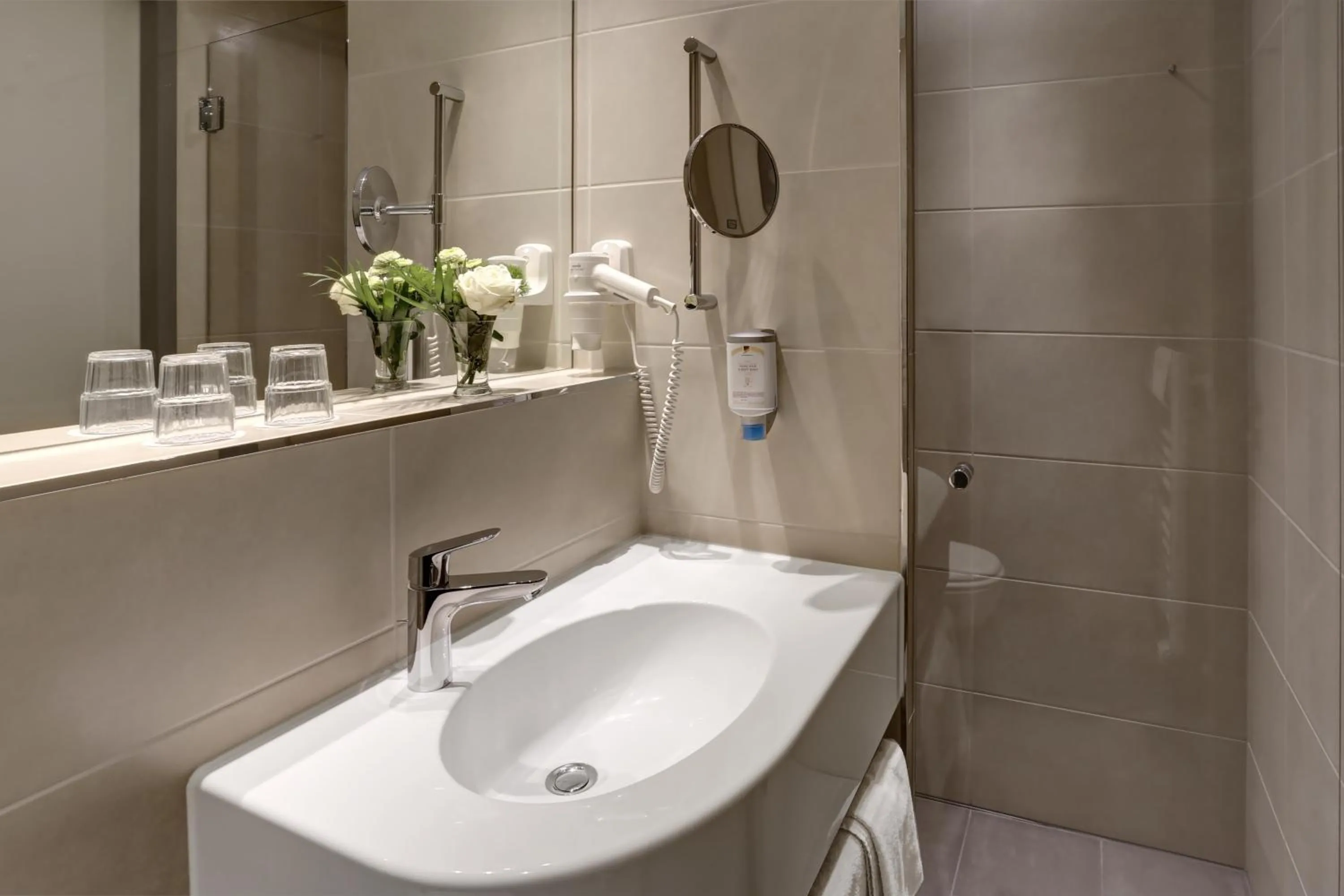 Shower in Parkhotel CUP VITALIS