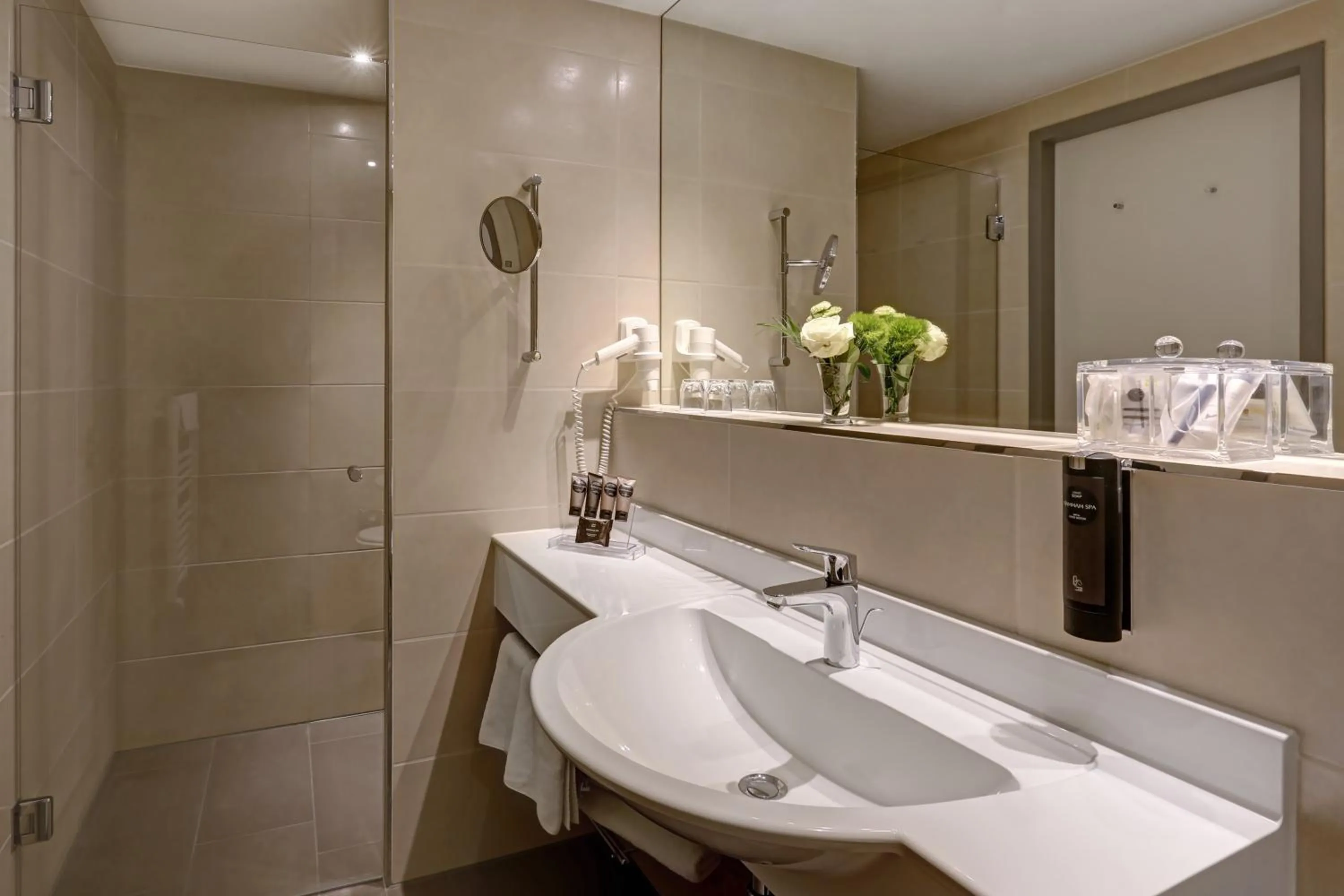 Shower in Parkhotel CUP VITALIS