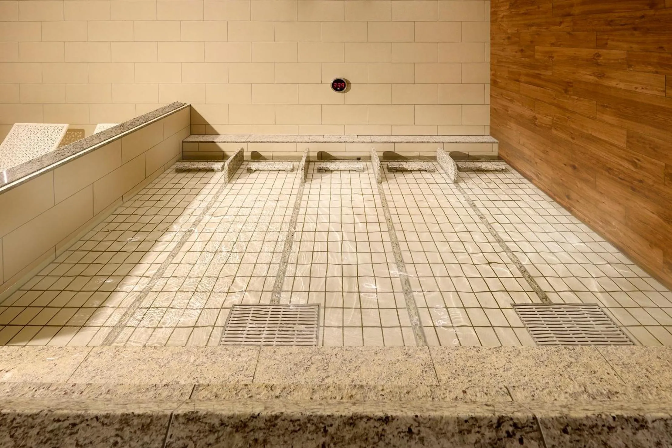 Hot Spring Bath in Villa Fontaine Grand Tokyo Ariake