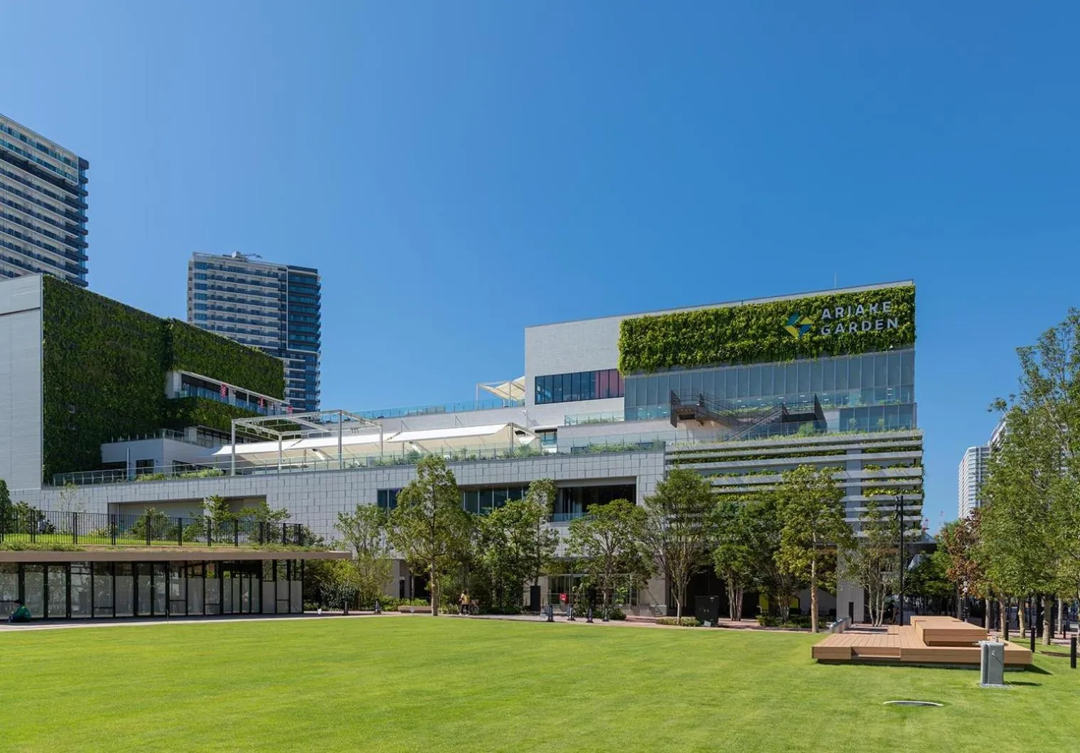 Shopping Area in Villa Fontaine Grand Tokyo Ariake