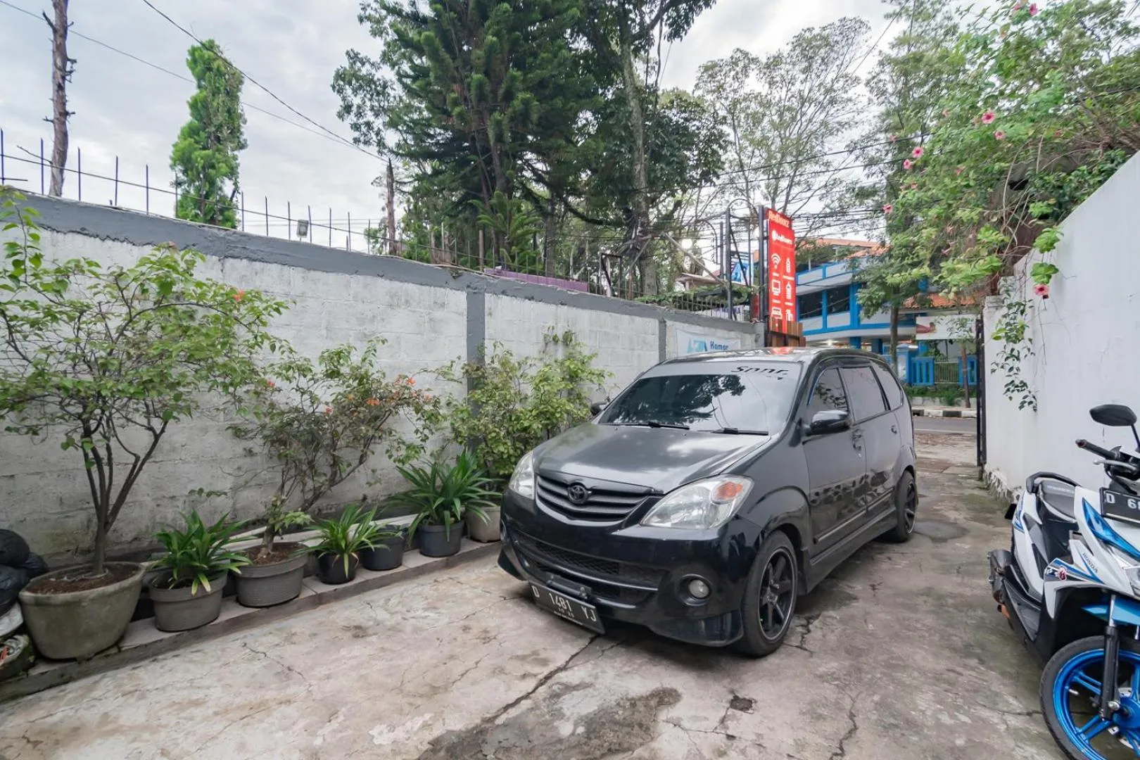 RedDoorz near Riau Junction Mall 2