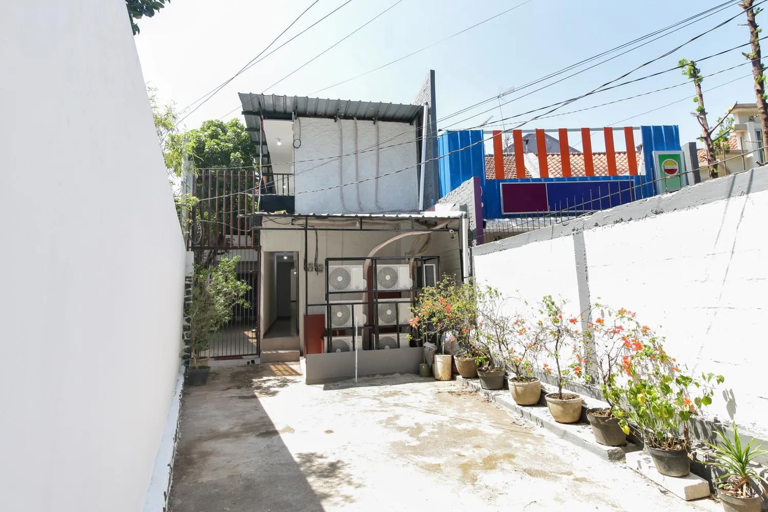 Property building in RedDoorz near Riau Junction Mall 2
