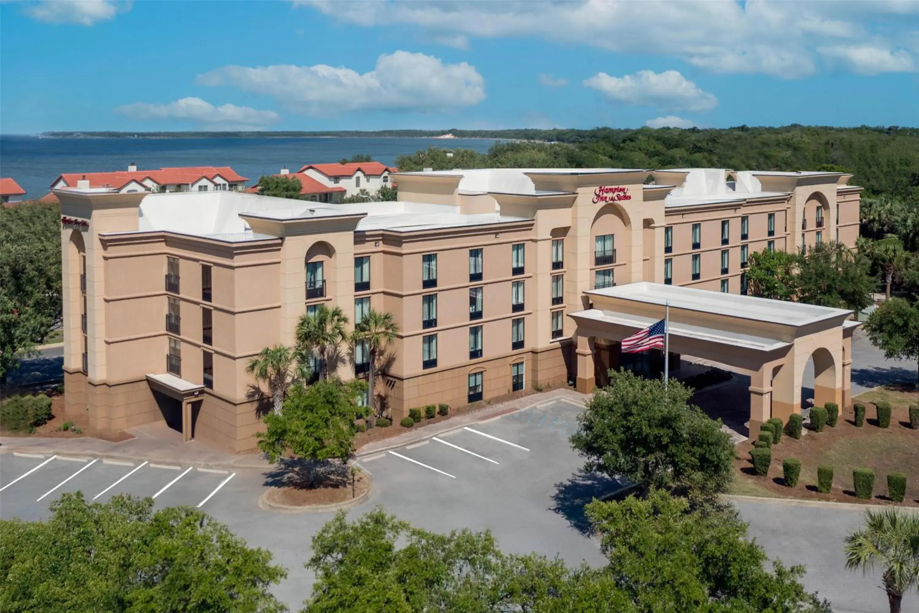 Property building in Hampton Inn & Suites Pensacola/Gulf Breeze Property building in Hampton Inn & Suites Pensacola/Gulf Breeze