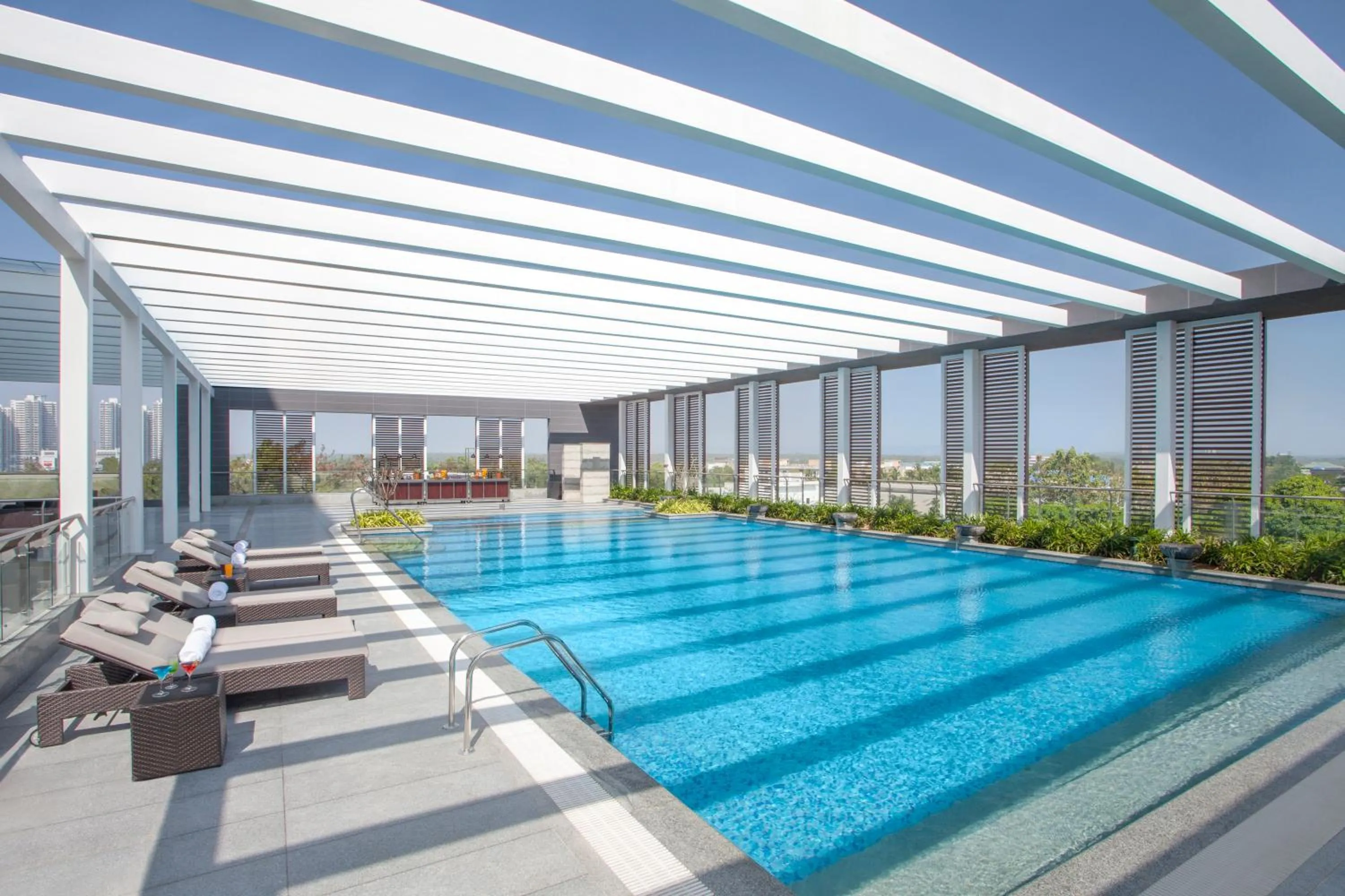 Swimming pool in Hyatt Regency Thrissur