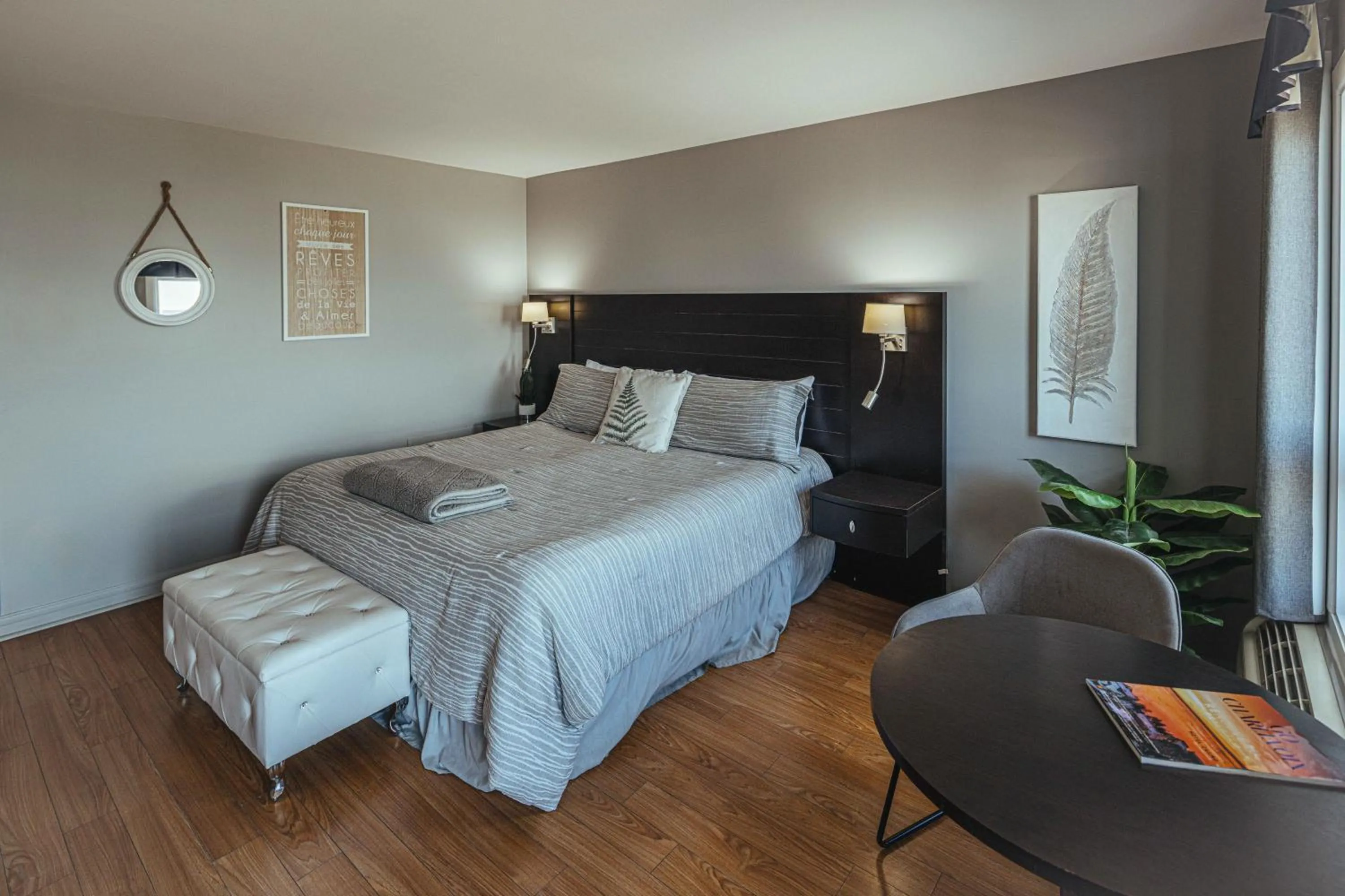 Bed in Motel le Point de Vue