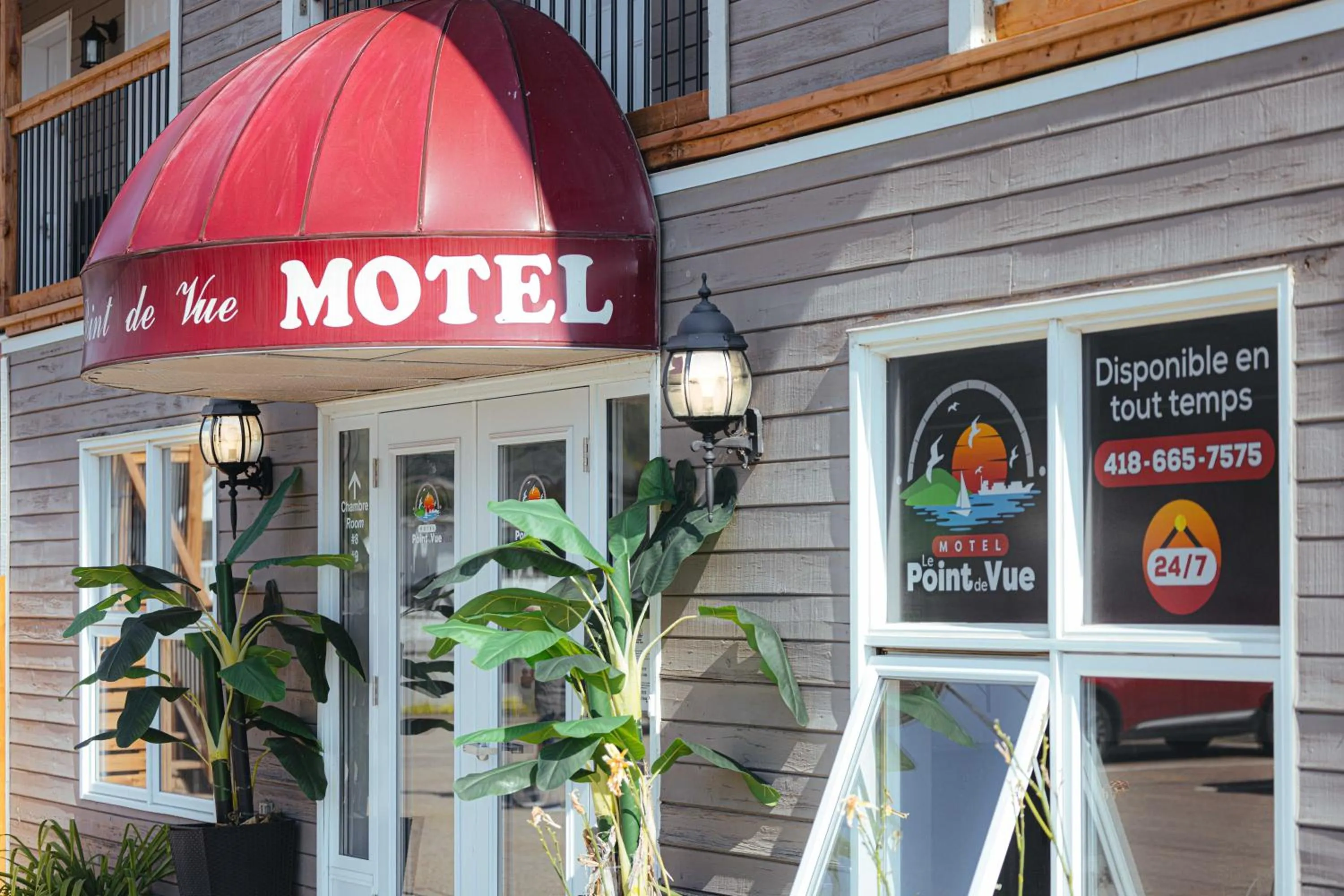 Property building in Motel le Point de Vue