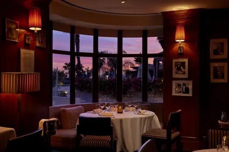 Restaurant/places to eat in Sunset Tower Hotel Restaurant/places to eat in Sunset Tower Hotel