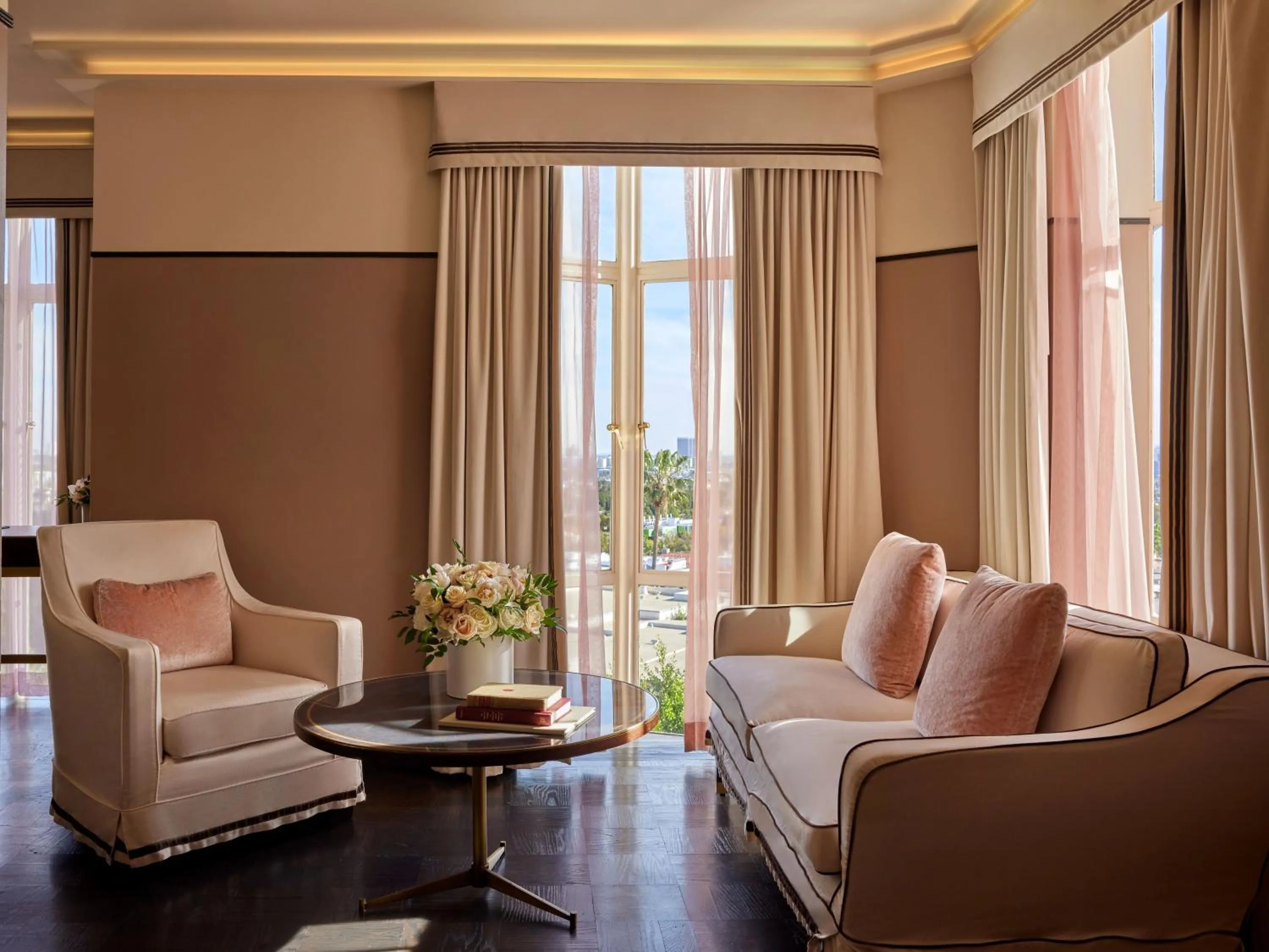 Living room in Sunset Tower Hotel