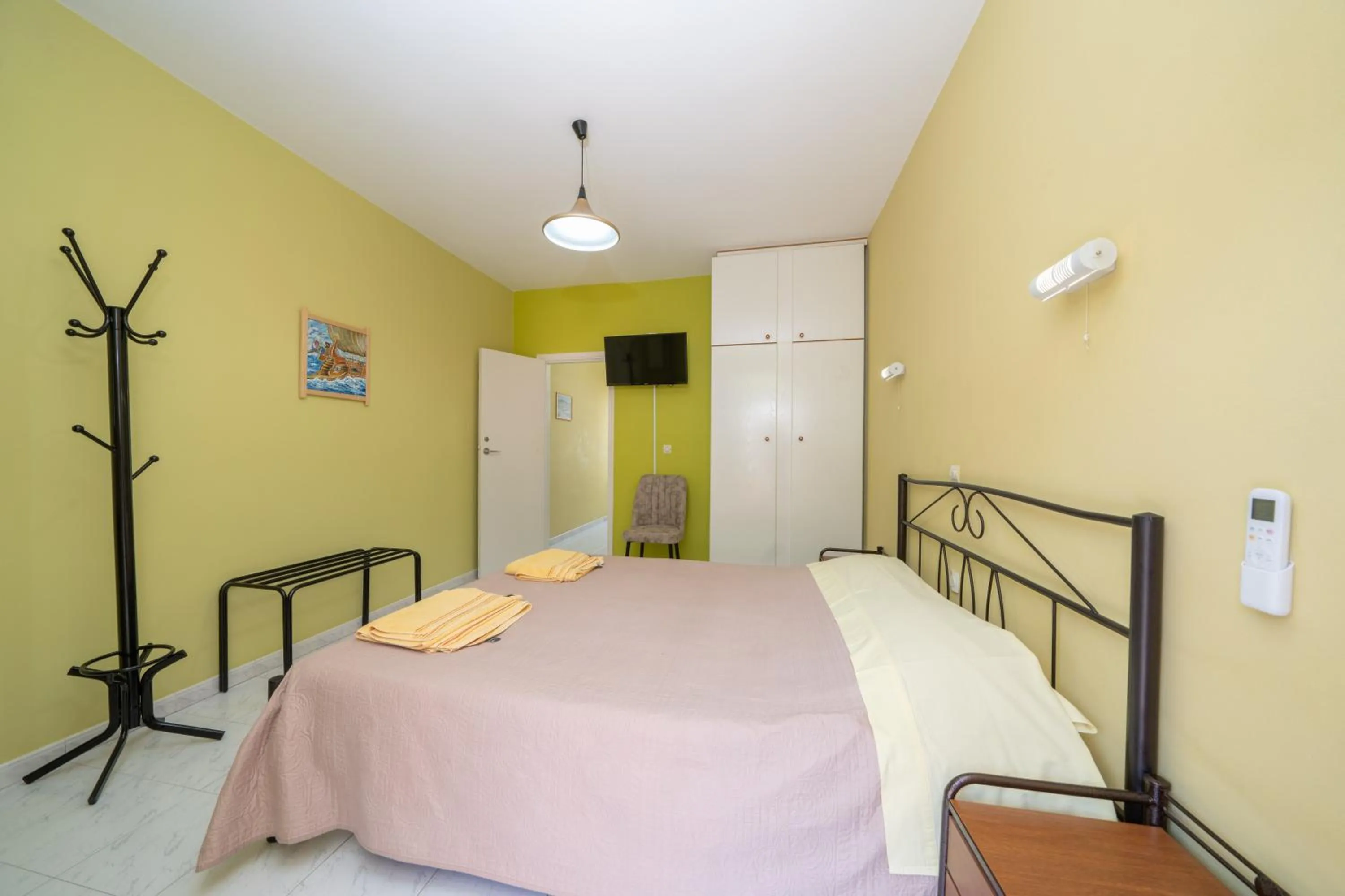 Bed in Remezzo Apartments