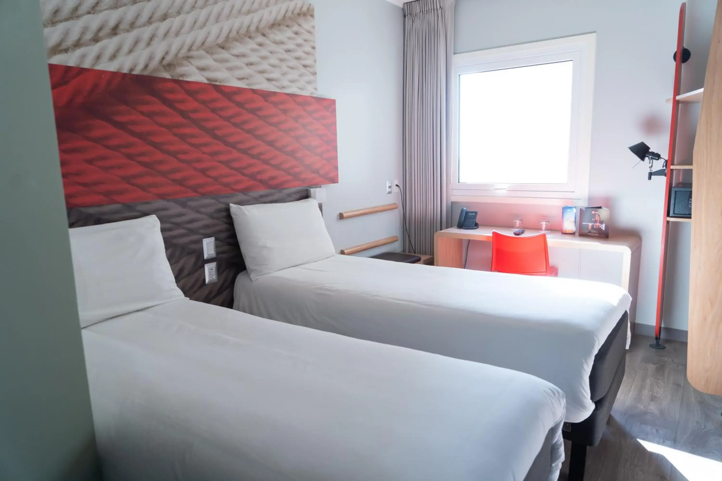Property building, Bed in ibis Trujillo Property building, Bed in ibis Trujillo