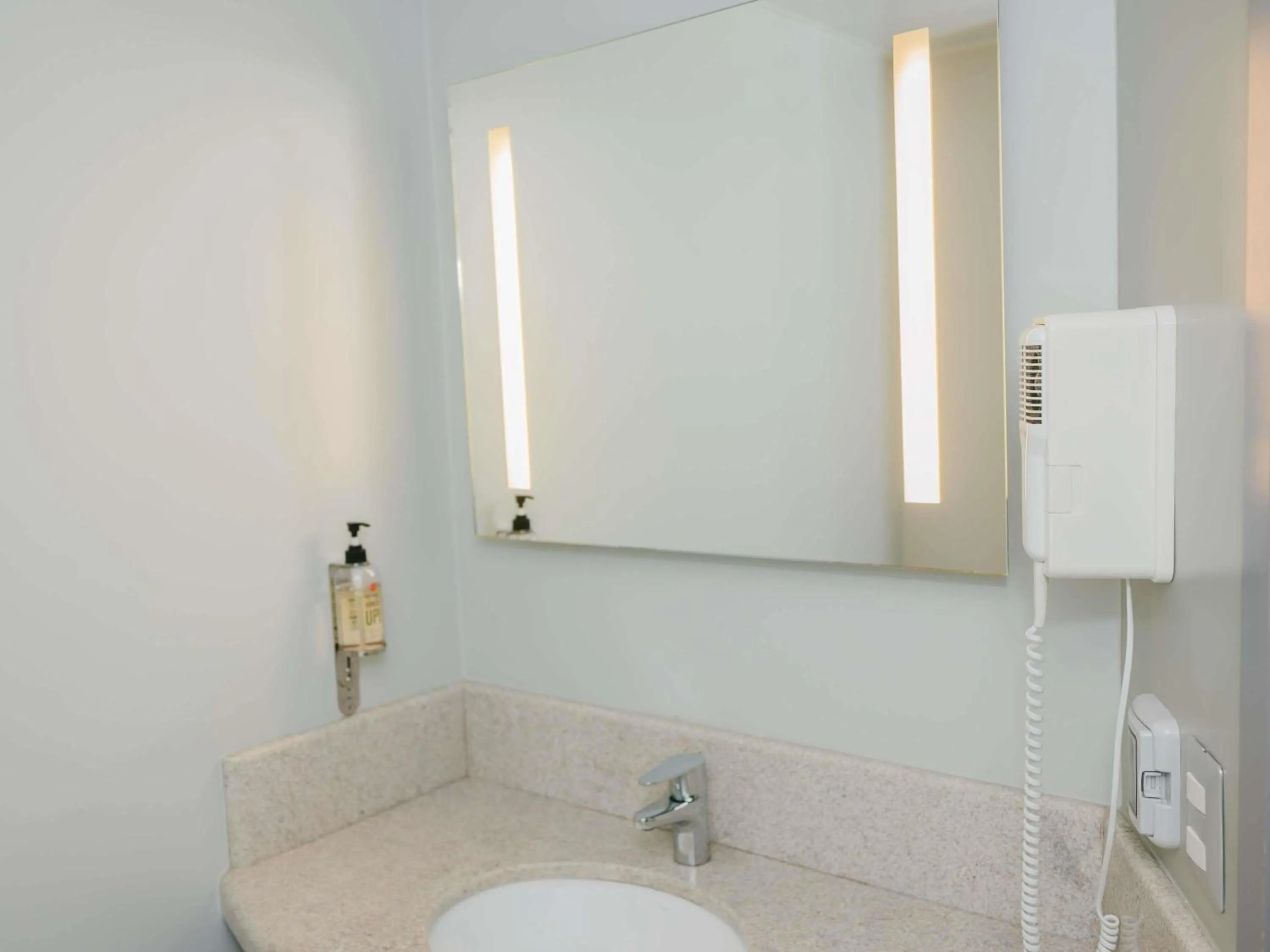 Bedroom in ibis Trujillo