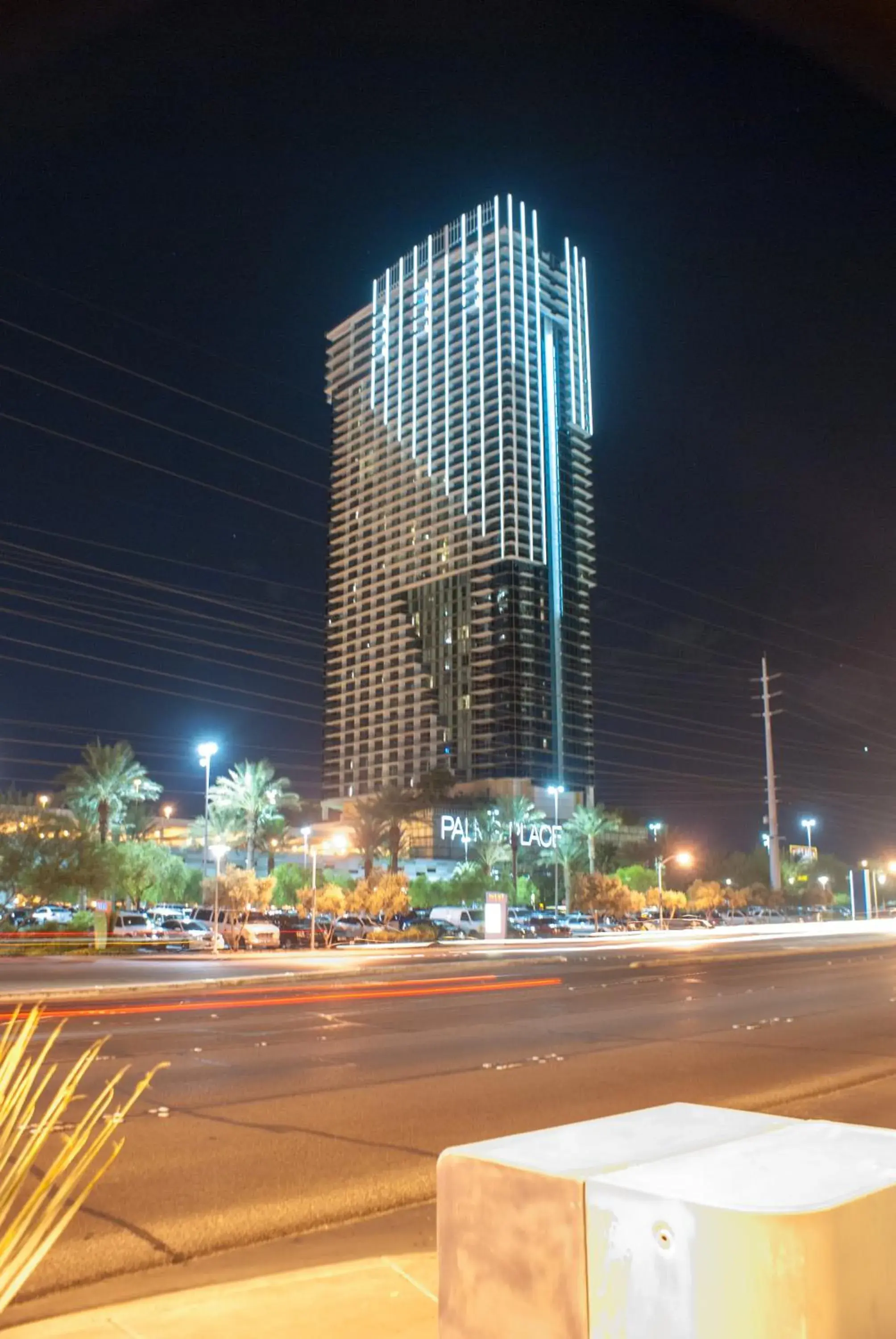 Facade/entrance in Palms Place Hotel and Spa Facade/entrance in Palms Place Hotel and Spa