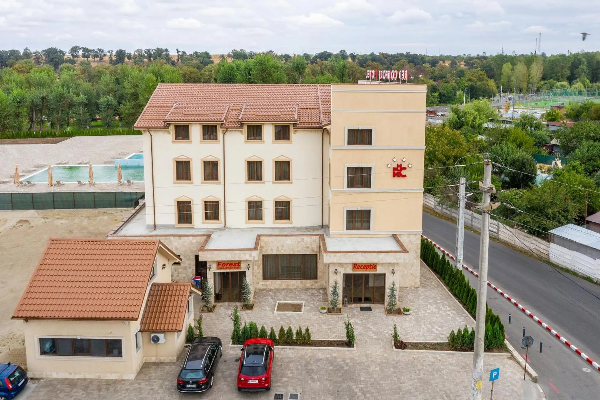 Property building in RED CONFORT HOTEL Boutique