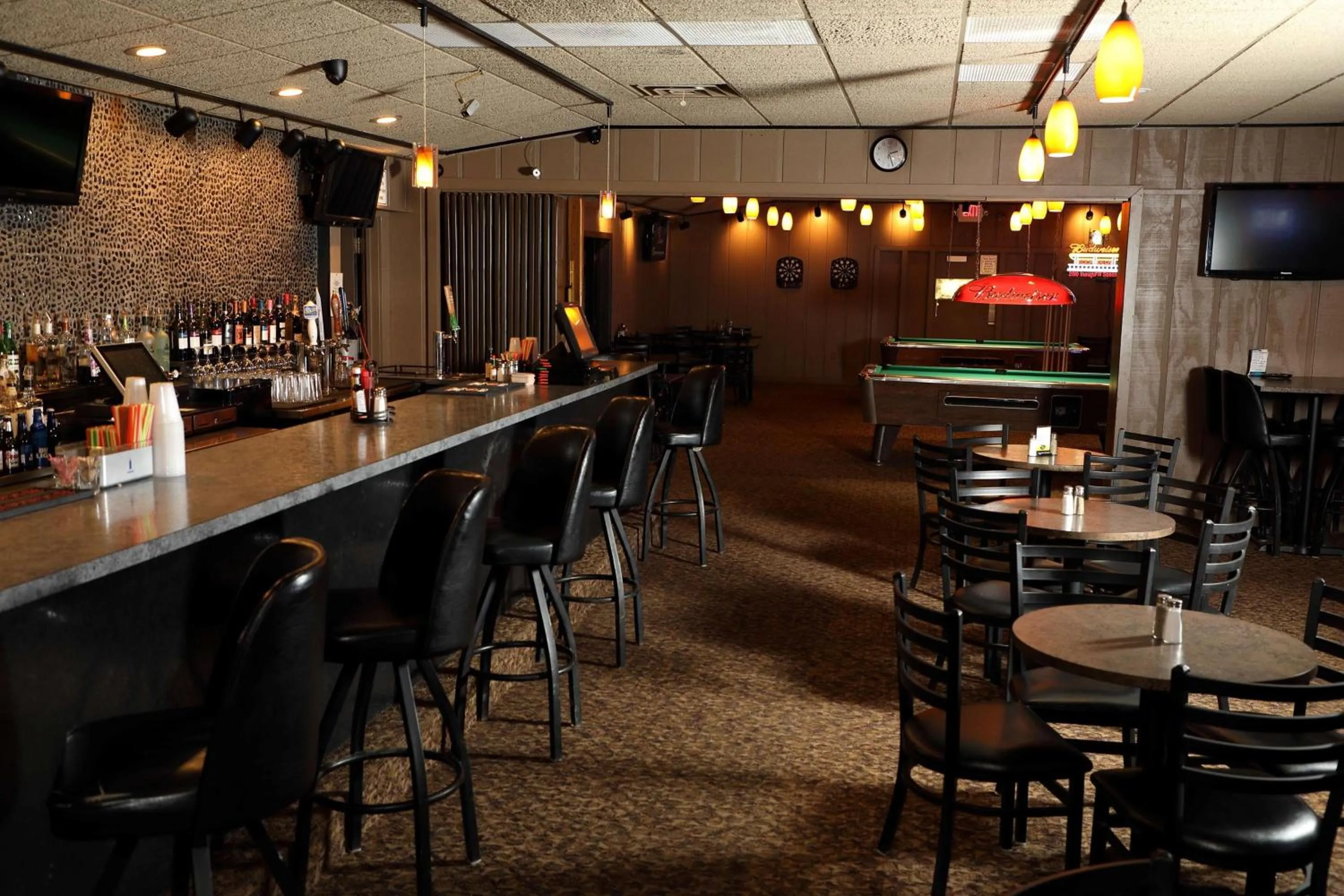 Lounge or bar in Northern Lights Inn Rugby