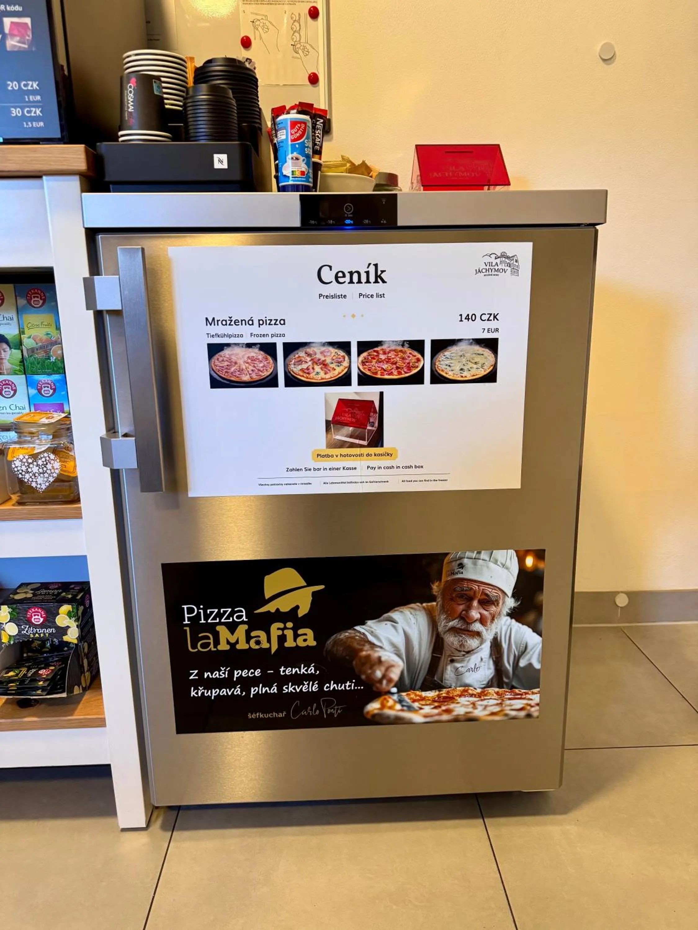 Communal lounge/ TV room in Vila Jáchymov