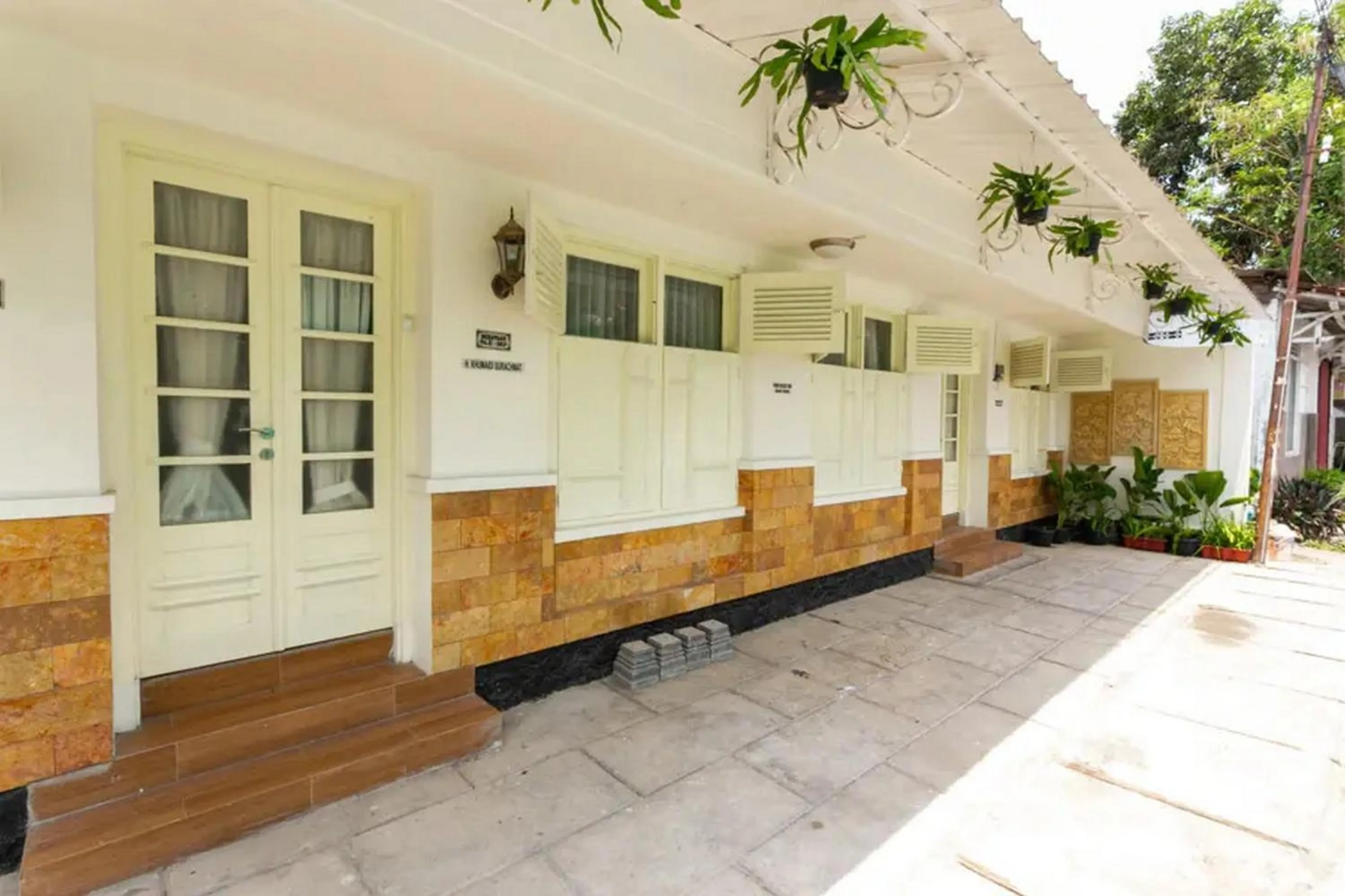 Property building in RedDoorz Syariah near Titik Nol Yogyakarta