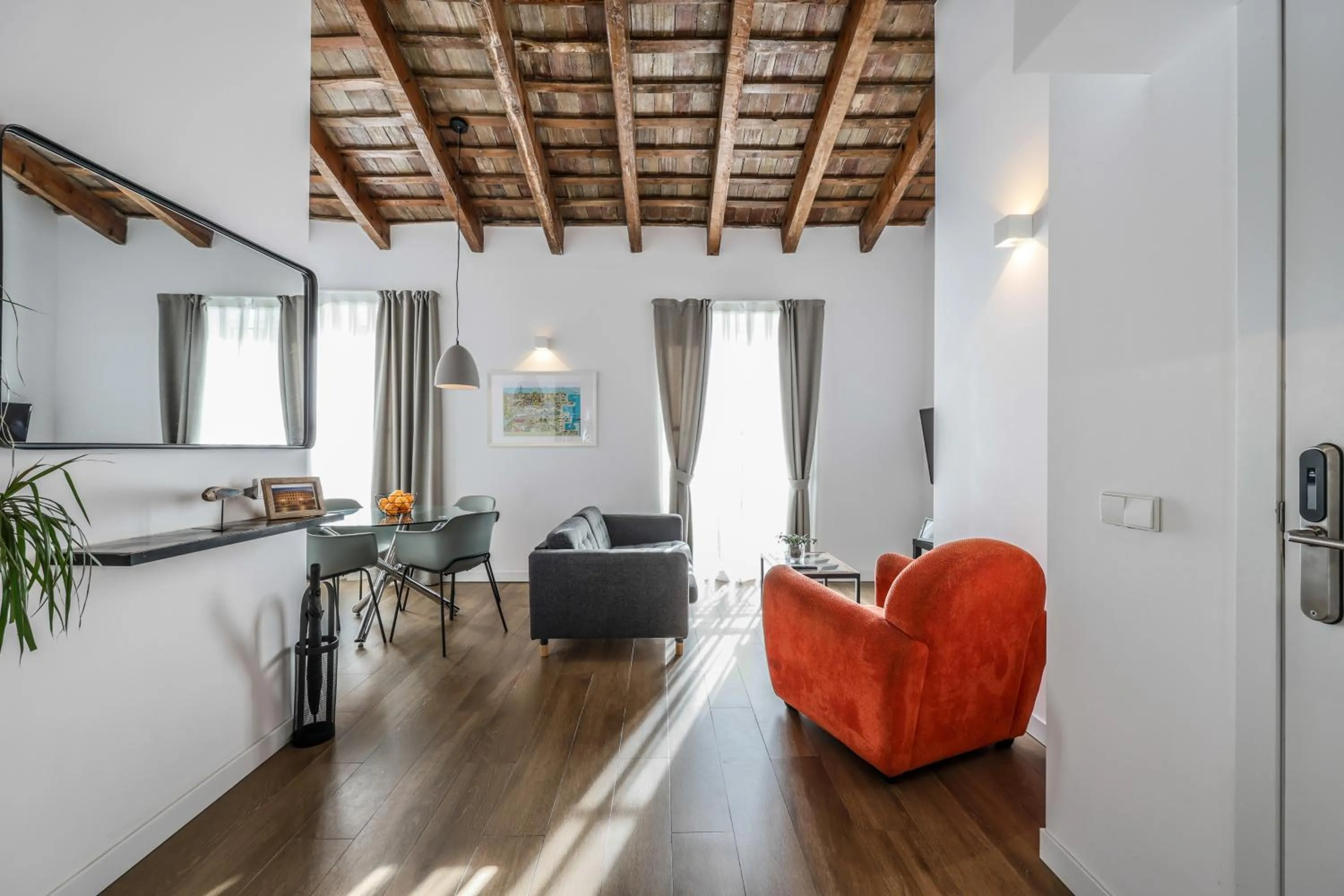 Living room in AmazINN Collection Valencia Centro EVI