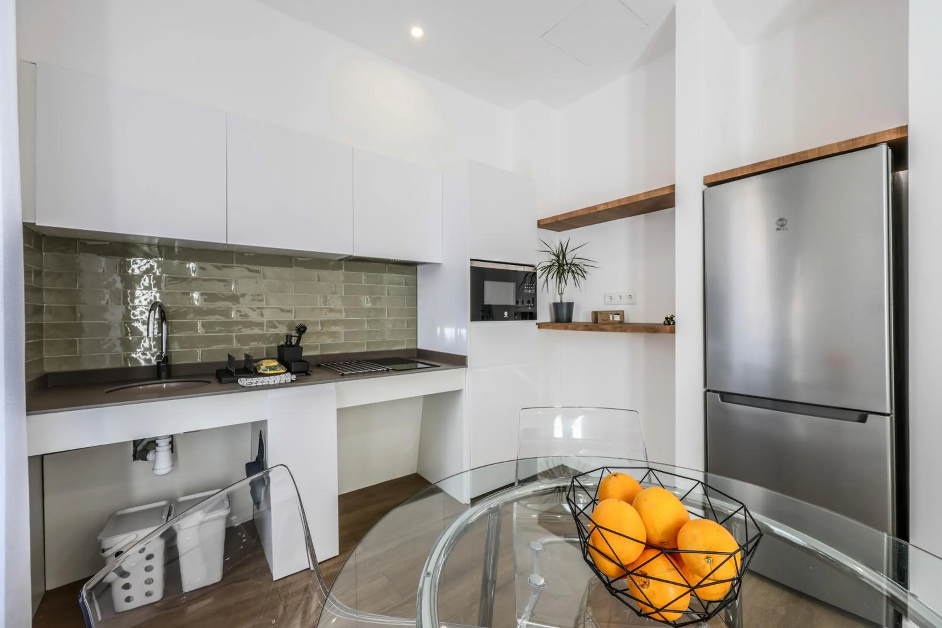 Dining area in AmazINN Collection Valencia Centro EVI