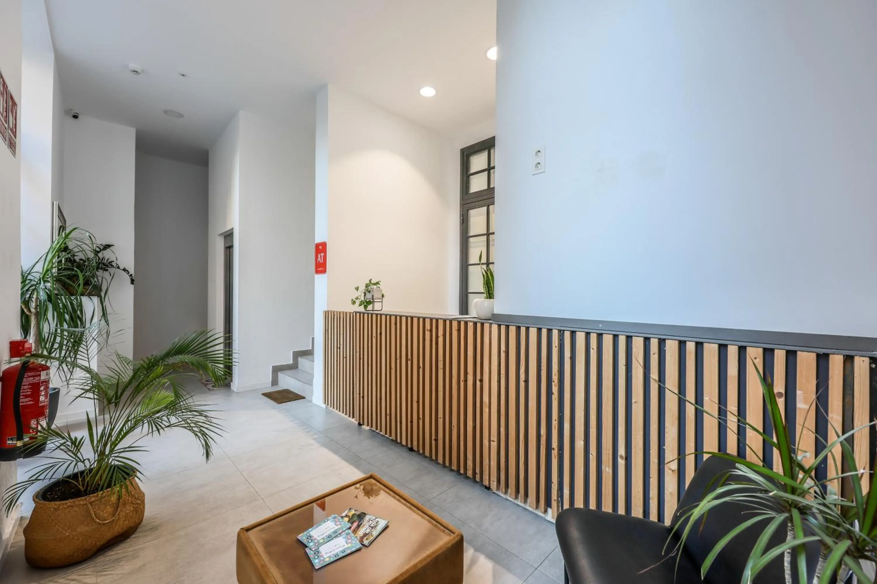 Lobby or reception in AmazINN Collection Valencia Centro EVI