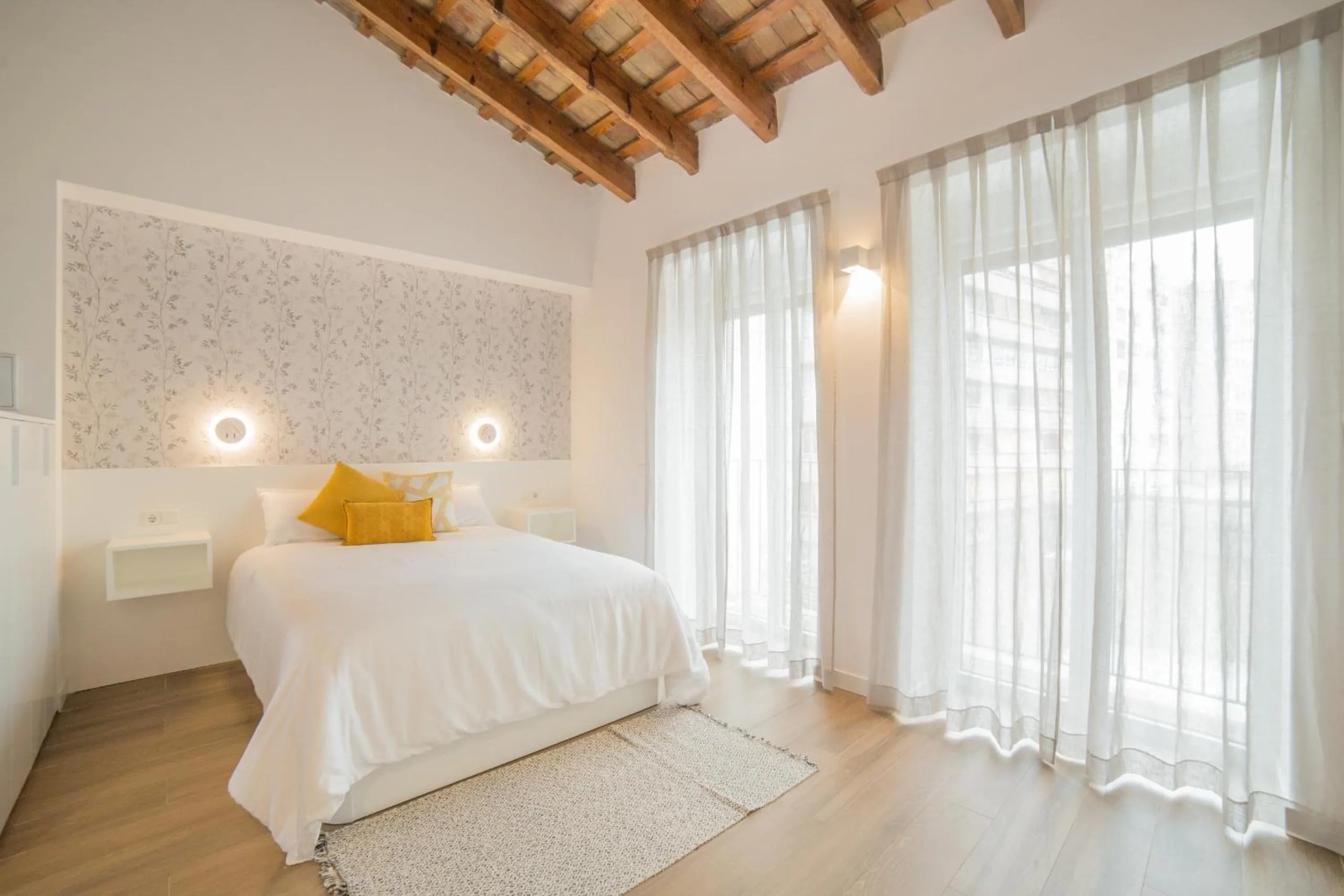 Bed in AmazINN Collection Valencia Centro EVI
