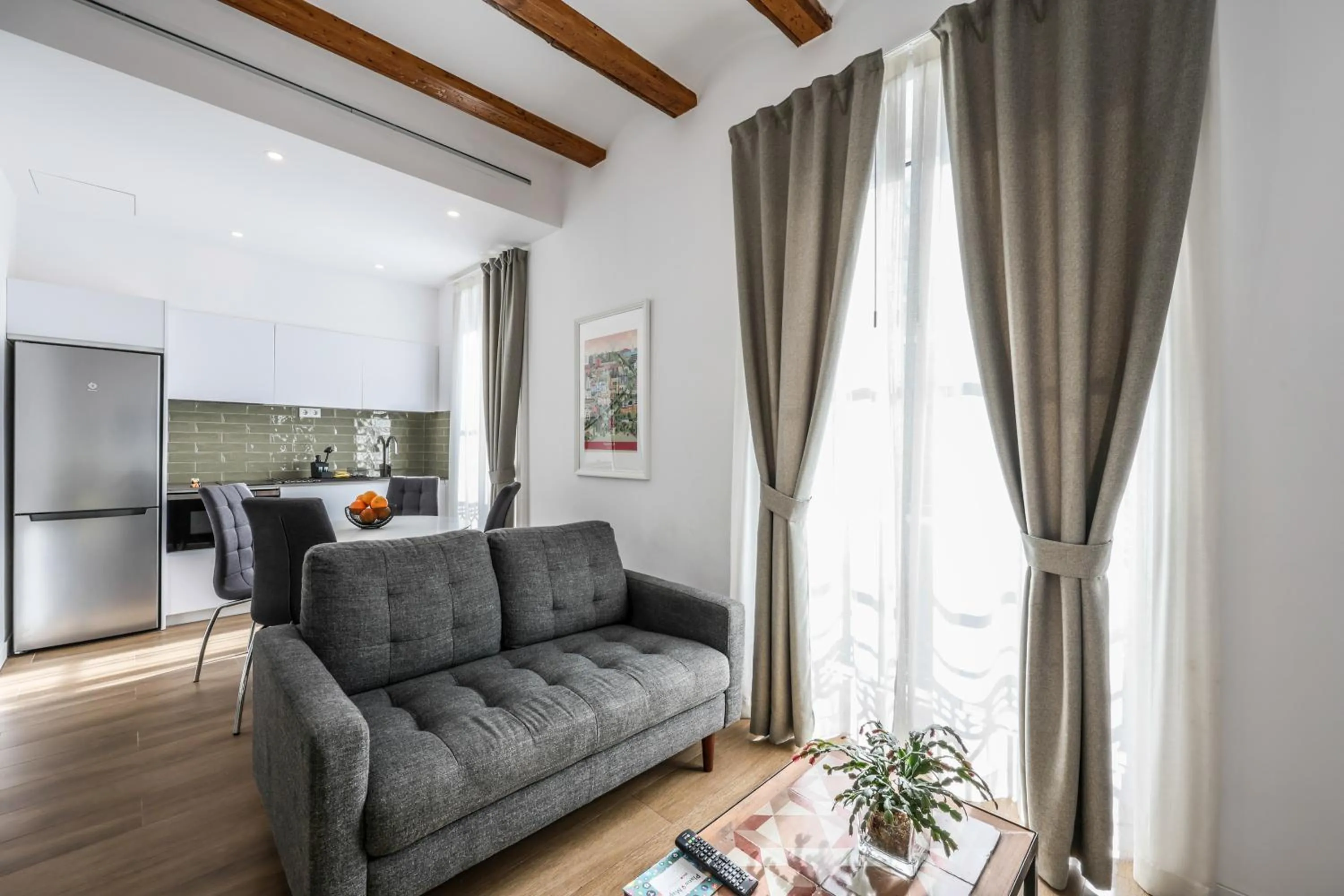 Living room in AmazINN Collection Valencia Centro EVI