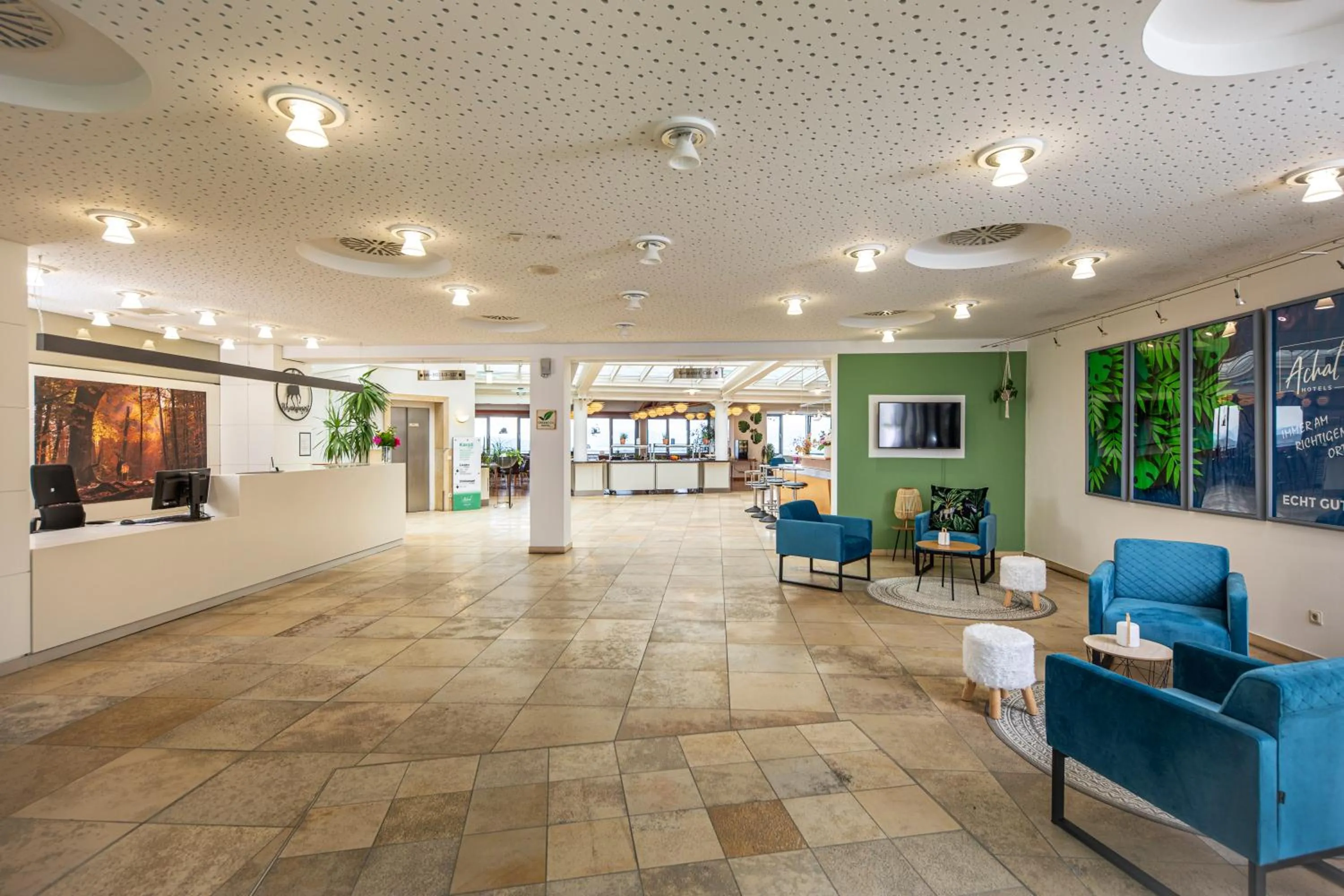 Lobby or reception in Karoli Hotel Waldkirchen