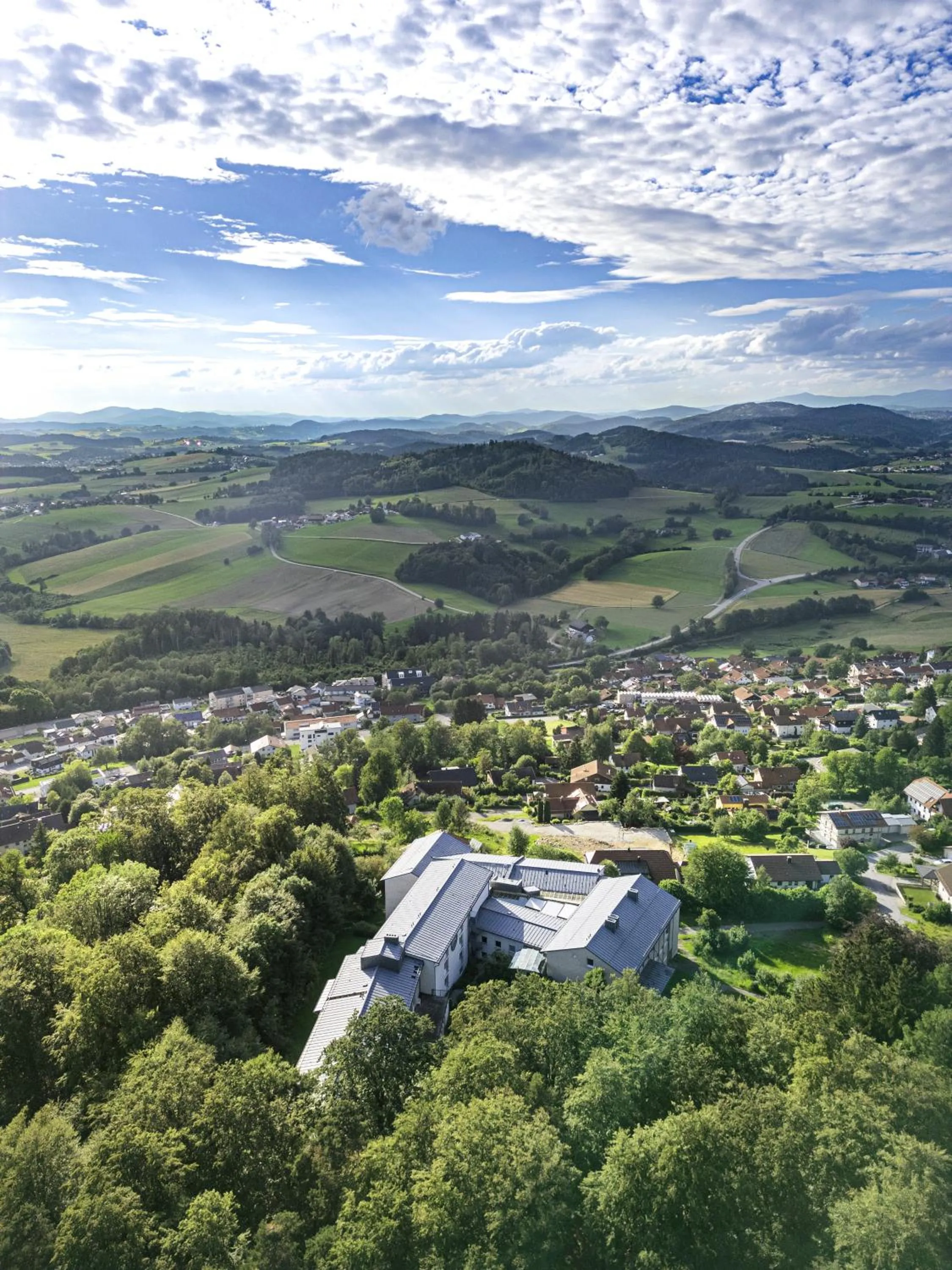 Facade/entrance in Karoli Hotel Waldkirchen