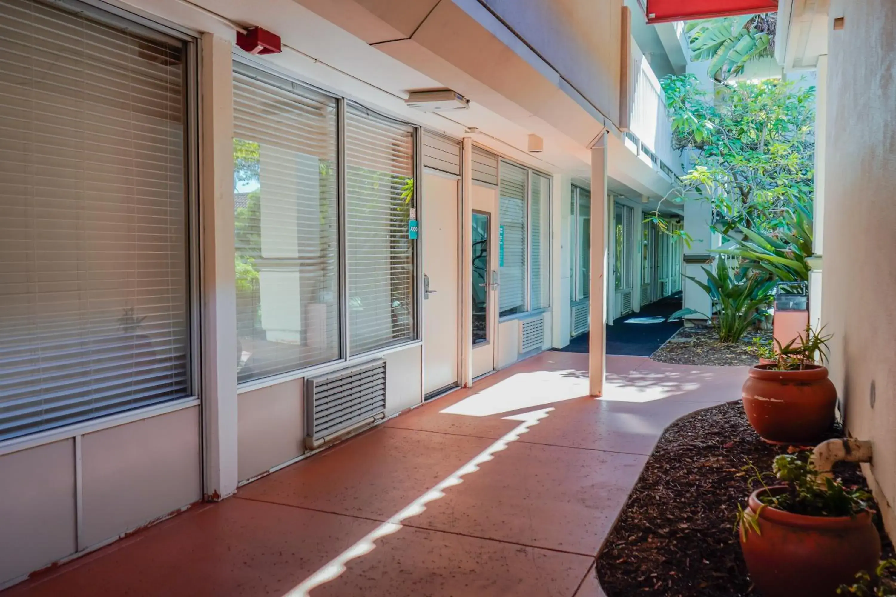 Property building in Uptown Oasis San Jose Airport & Silicon Valley Property building in Uptown Oasis San Jose Airport & Silicon Valley